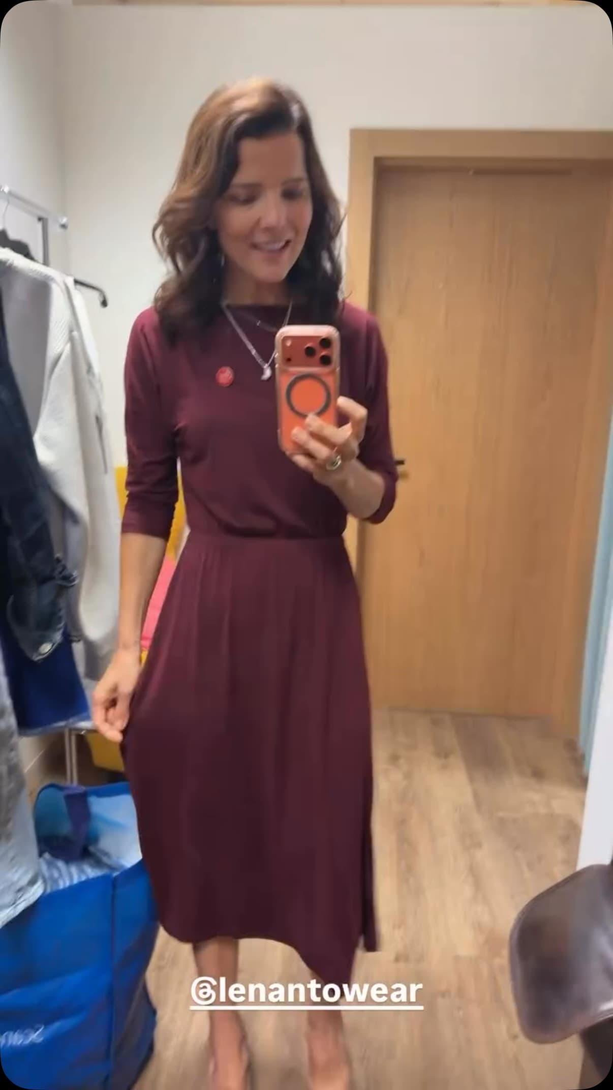 Joanna Jabłczyńska w bordowej sukience Hot ♥️ Lenanto.pl