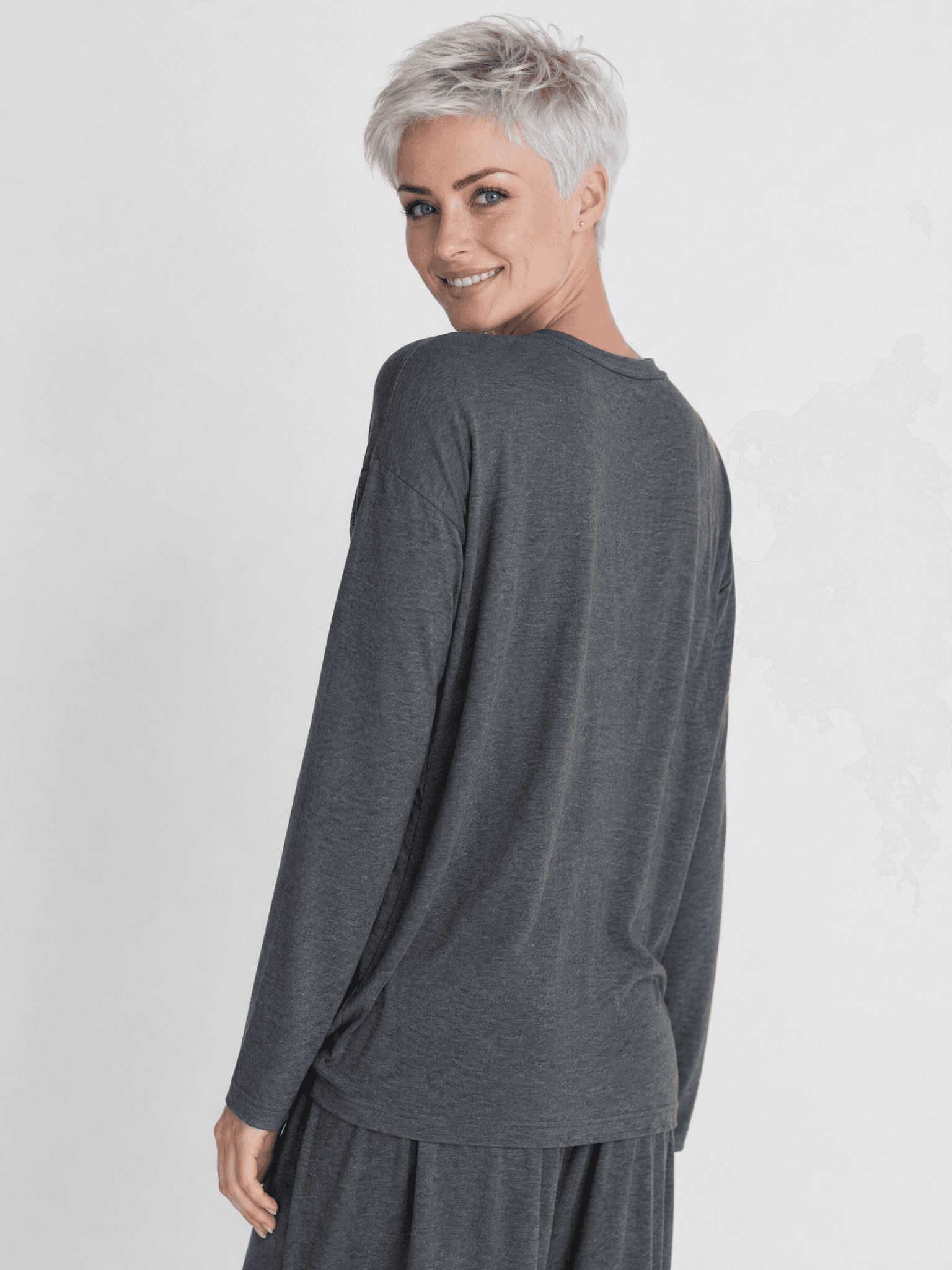 Grafitowy longsleeve bambusowy Nina - widok 2