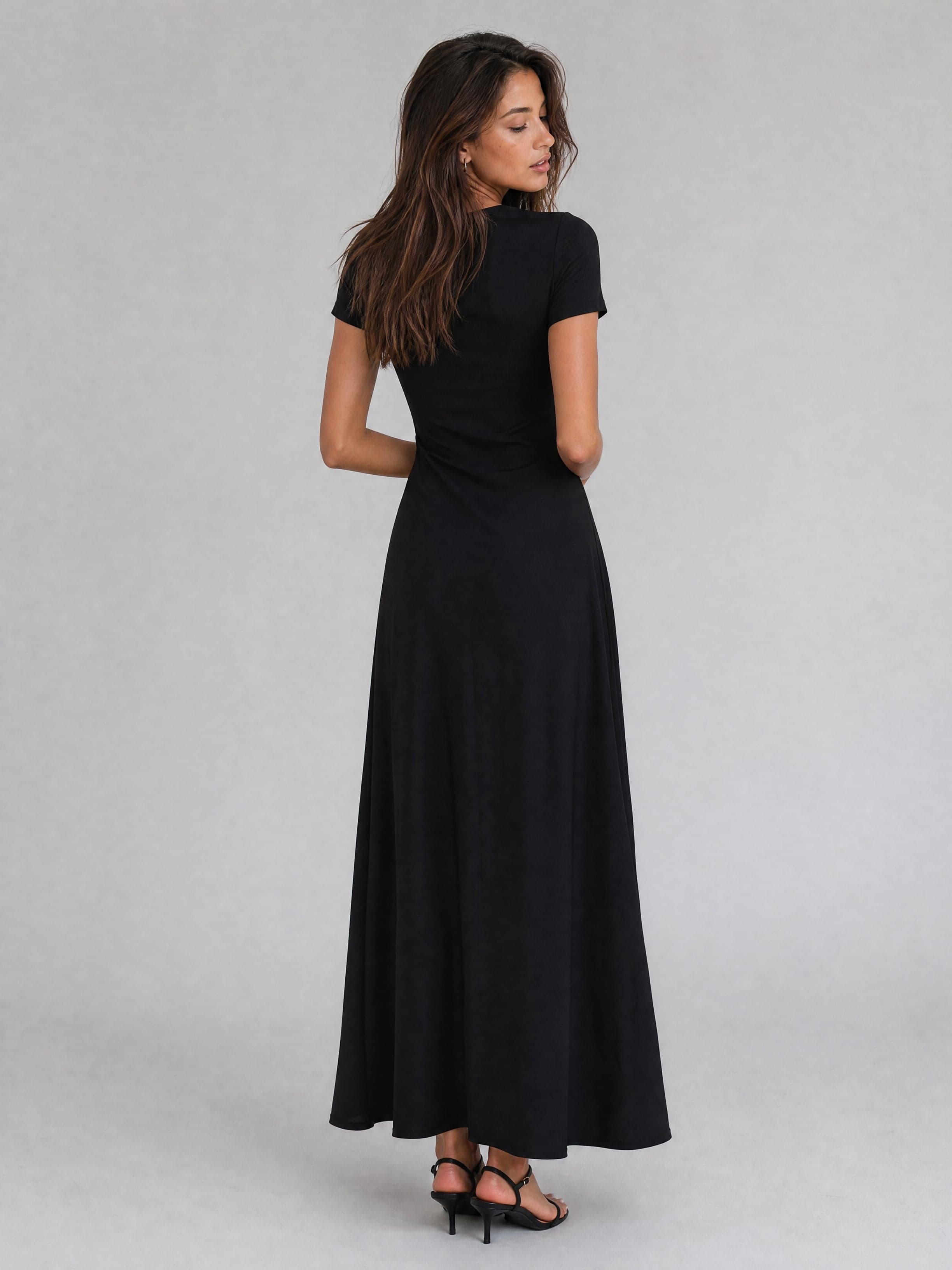 Vestido negro con mangas cortas Antonia — foto 3