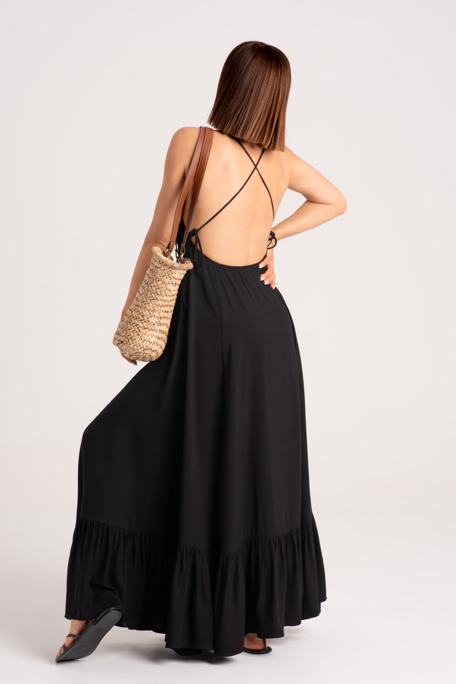 Czarna sukienka letnia z odkrytymi plecami ZOE - widok 2