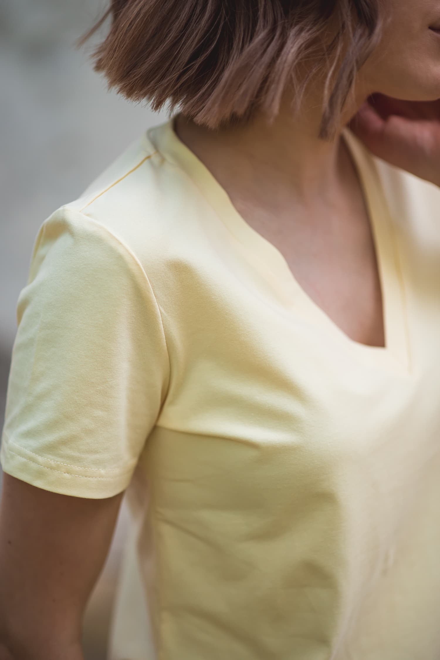 T-shirt BASIC V żółty - widok 2