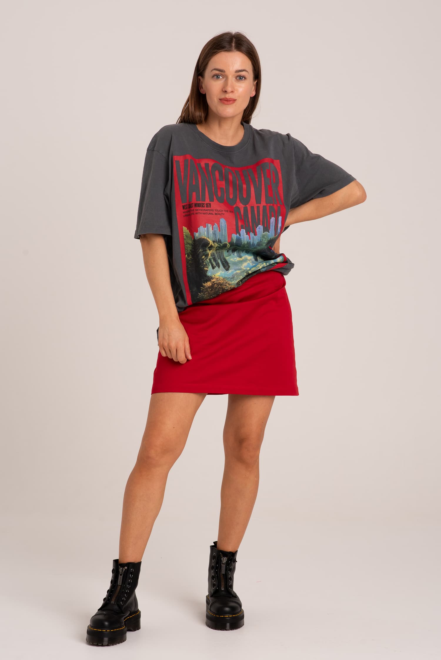 Czerwona spodnica mini Rachel - widok 2