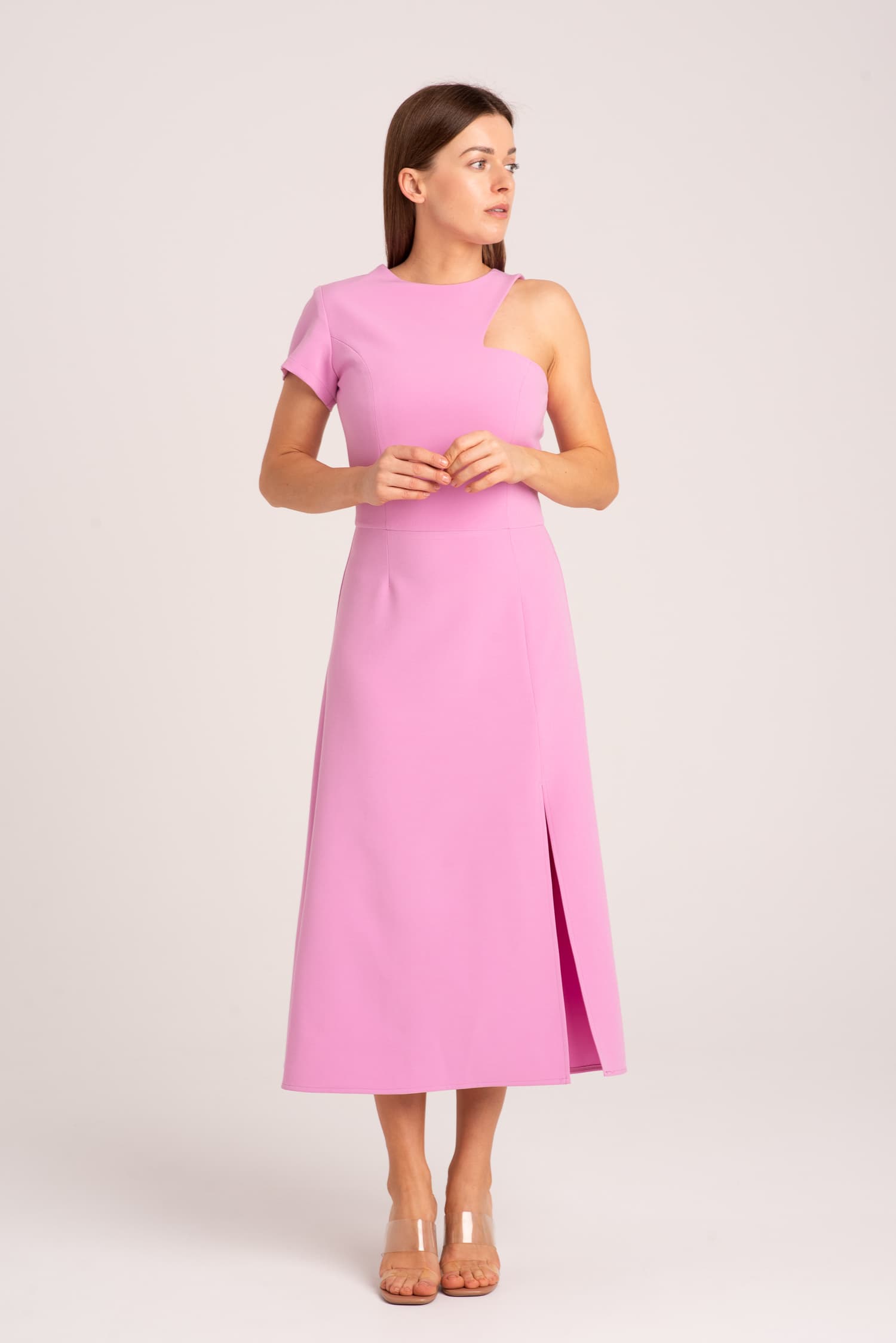 Różowa asymetryczna sukienka midi Imperia