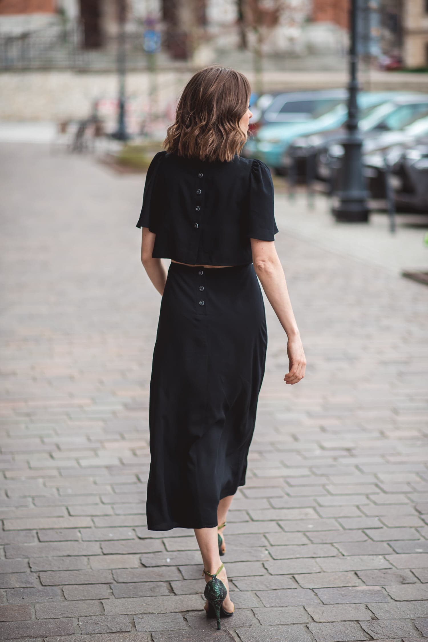 Sukienka z odkrytymi plecami SUMMER - czarna — zdjęcie 4