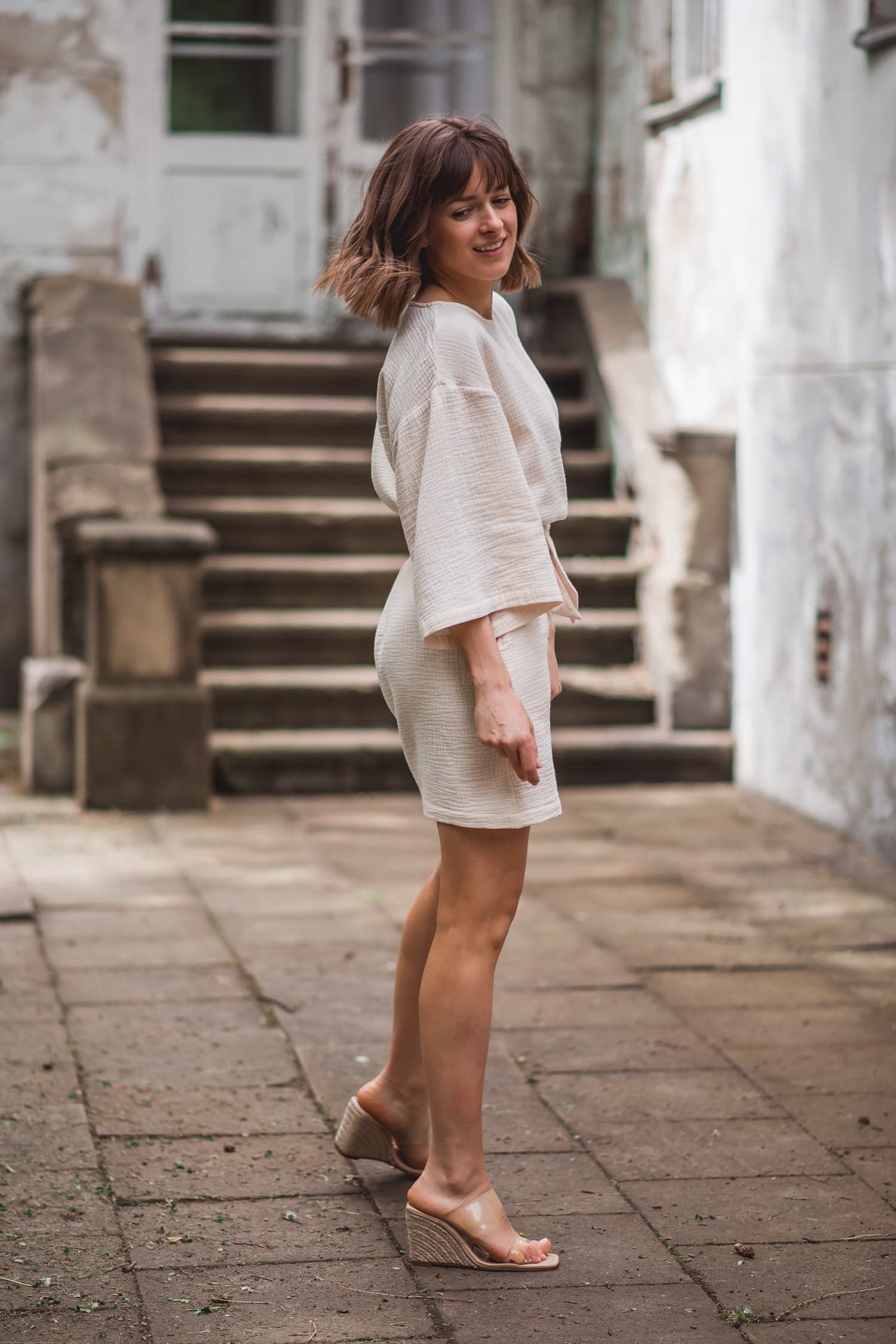 Sukienka muślinowa MAGIC śmietankowa — zdjęcie 4