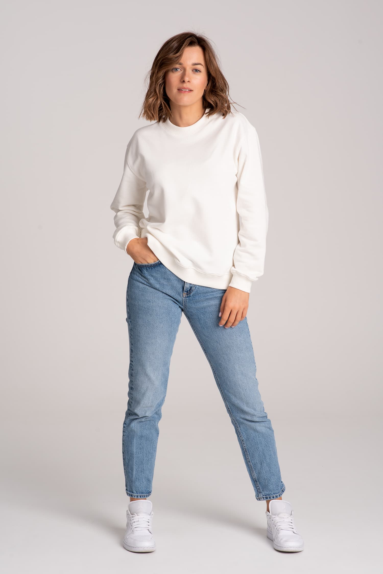 Biała bluza damska NIEzwykła