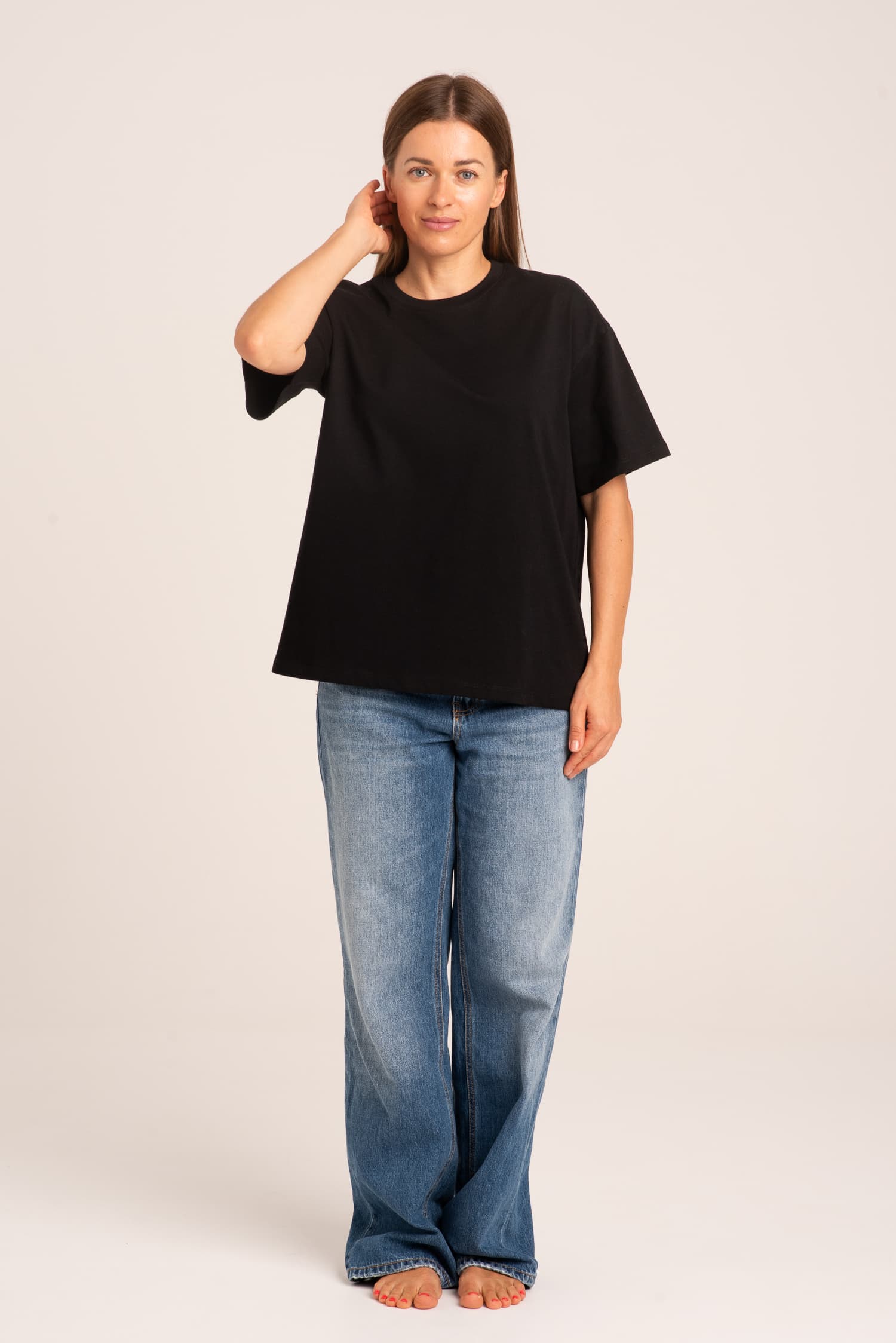 Czarny t-shirt damski z grubej bawełny Ina - widok 2