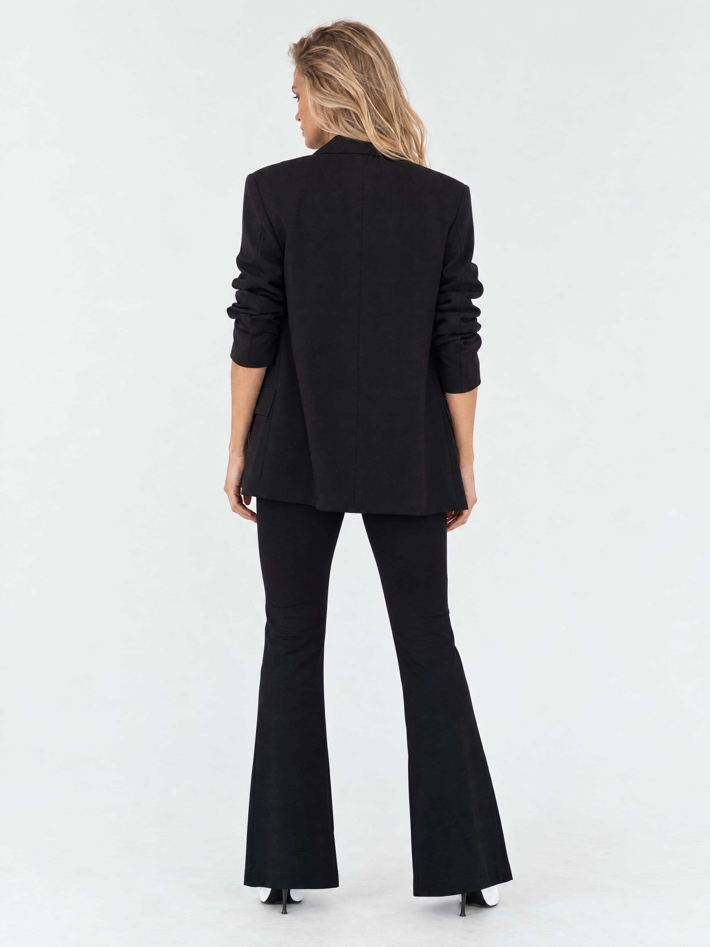 Czarne spodnie z rozszerzanymi nogawkami Doma — zdjęcie 3