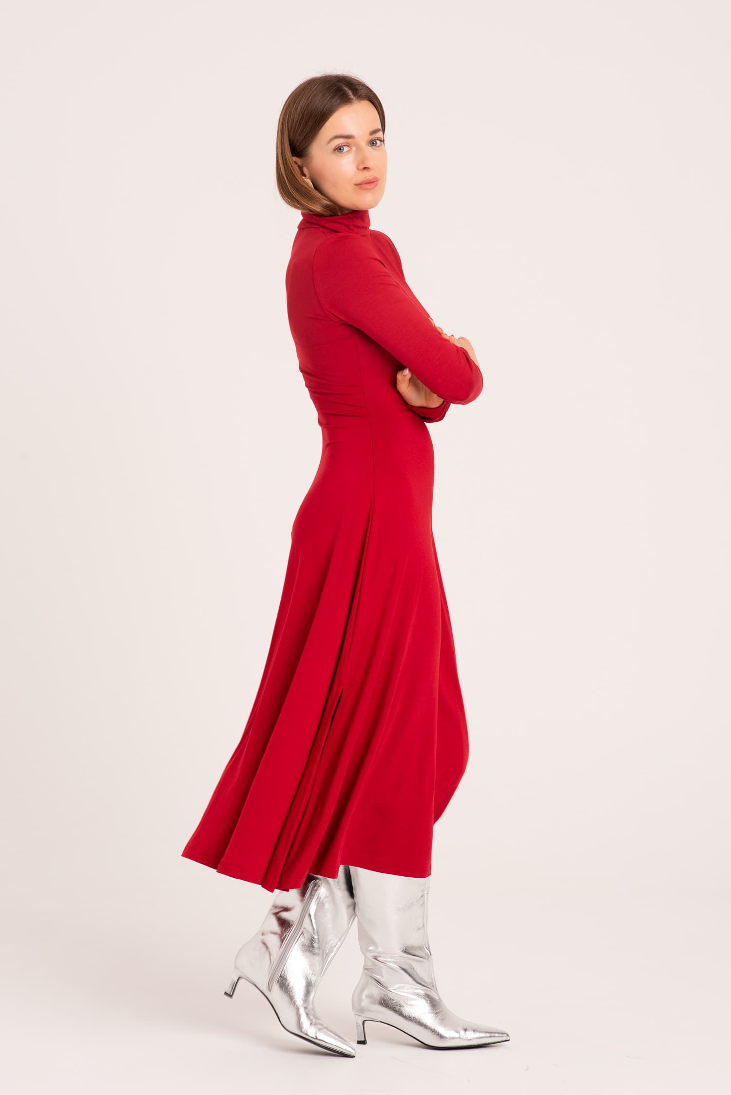 Czerwona sukienka z golfem Willow - widok 2