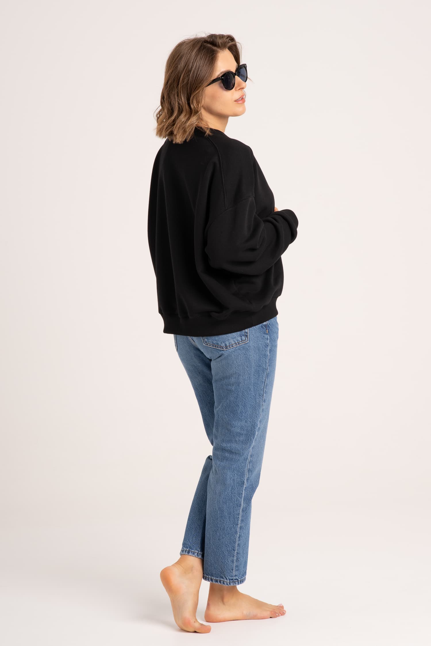 Czarna bluza oversize NORA — zdjęcie 7