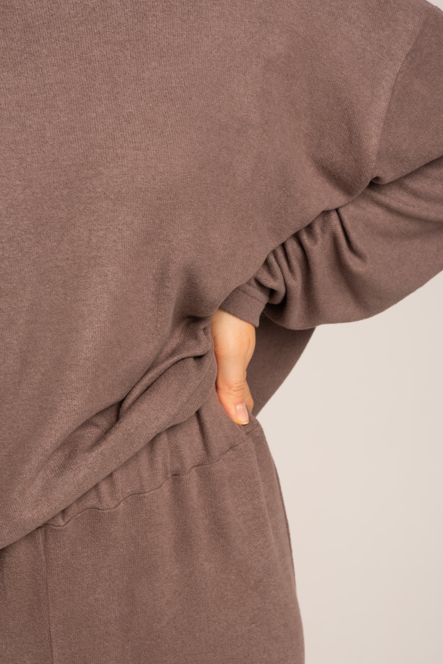 Brązowe luźne spodnie z szerokimi nogawkami Clara — zdjęcie 3