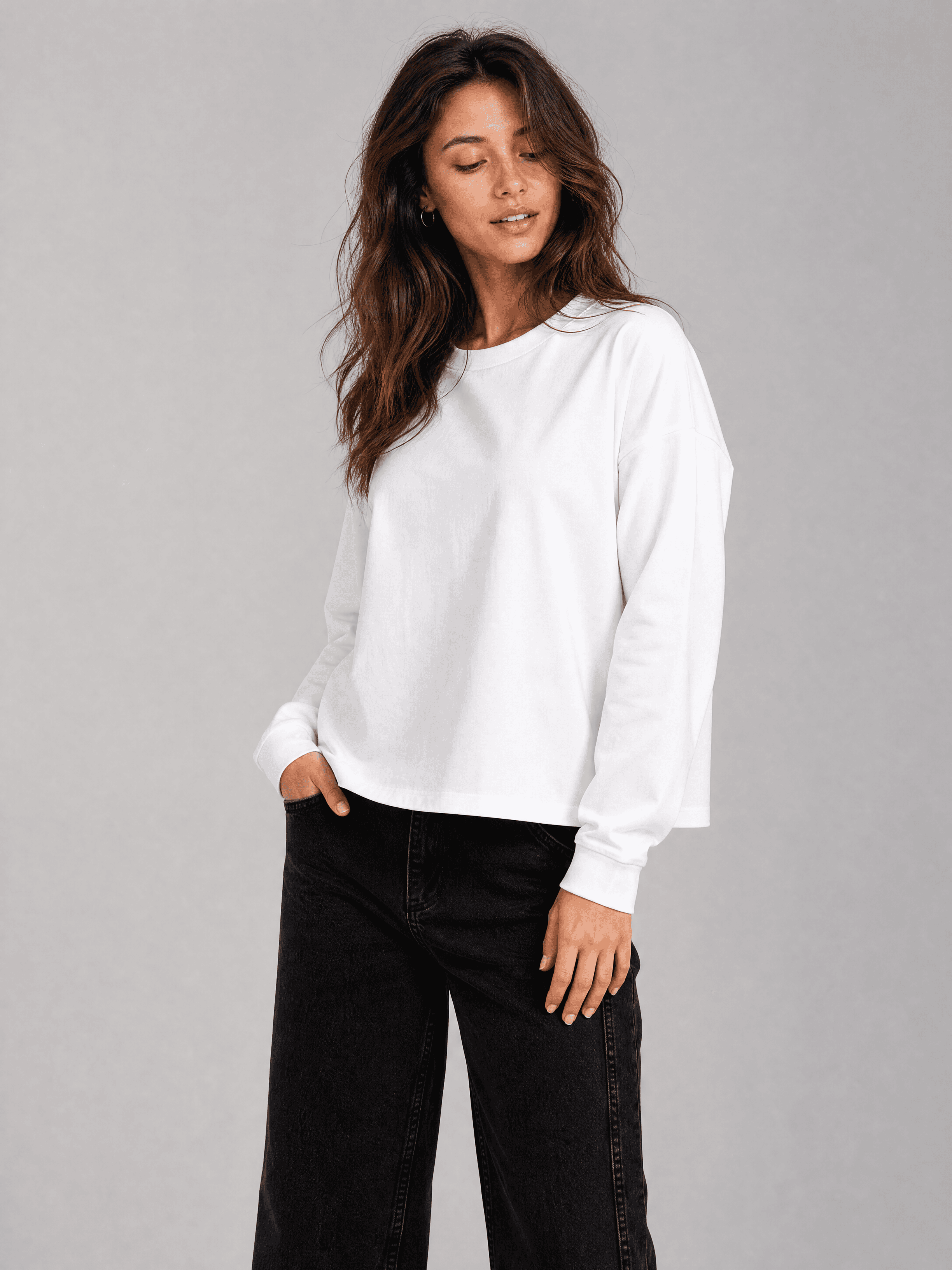 Biały bawełniany longsleeve HANNAH — zdjęcie 2