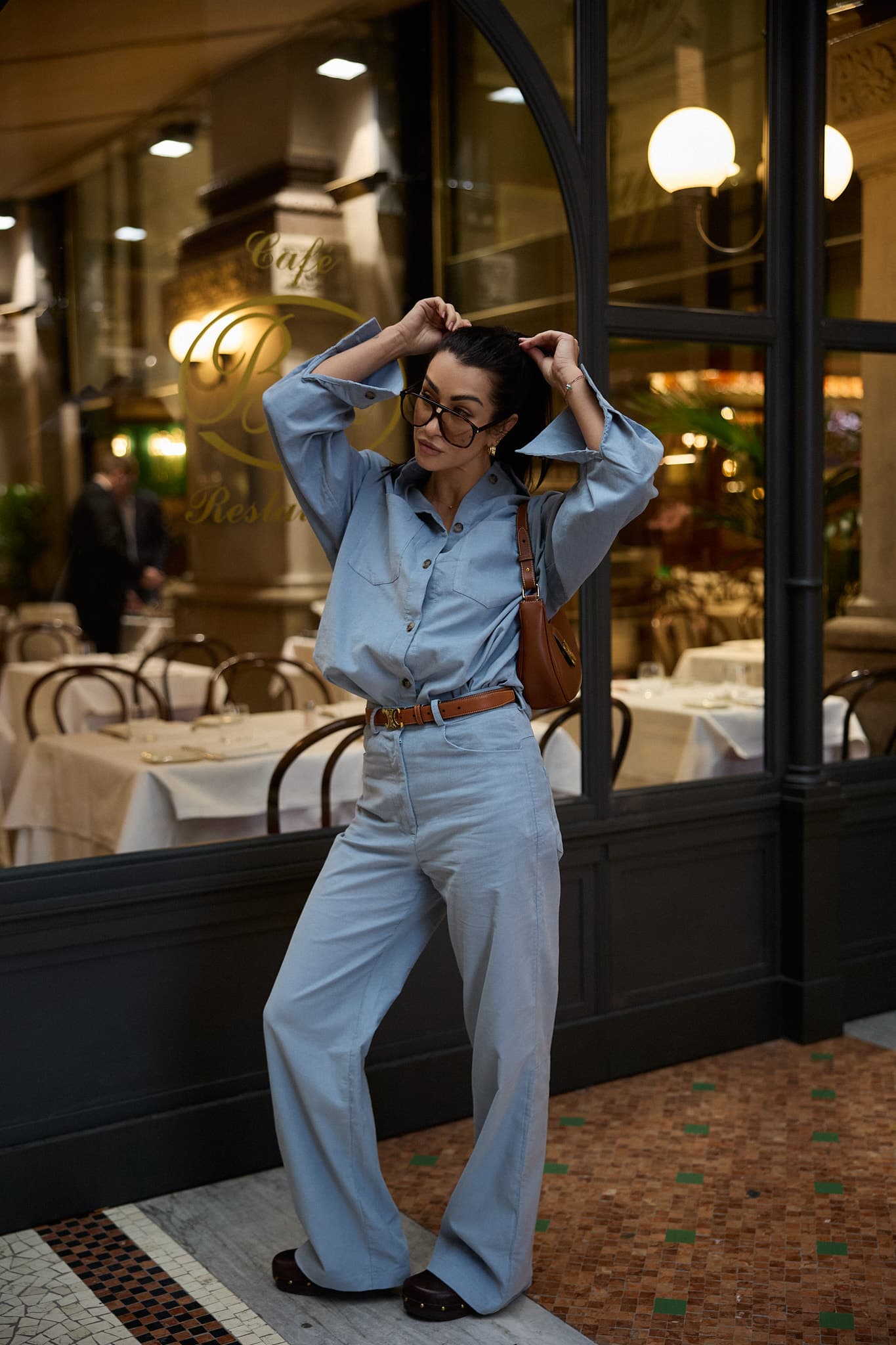 Błękitne spodnie sztruksowe z wysokim stanem Therese — zdjęcie 9