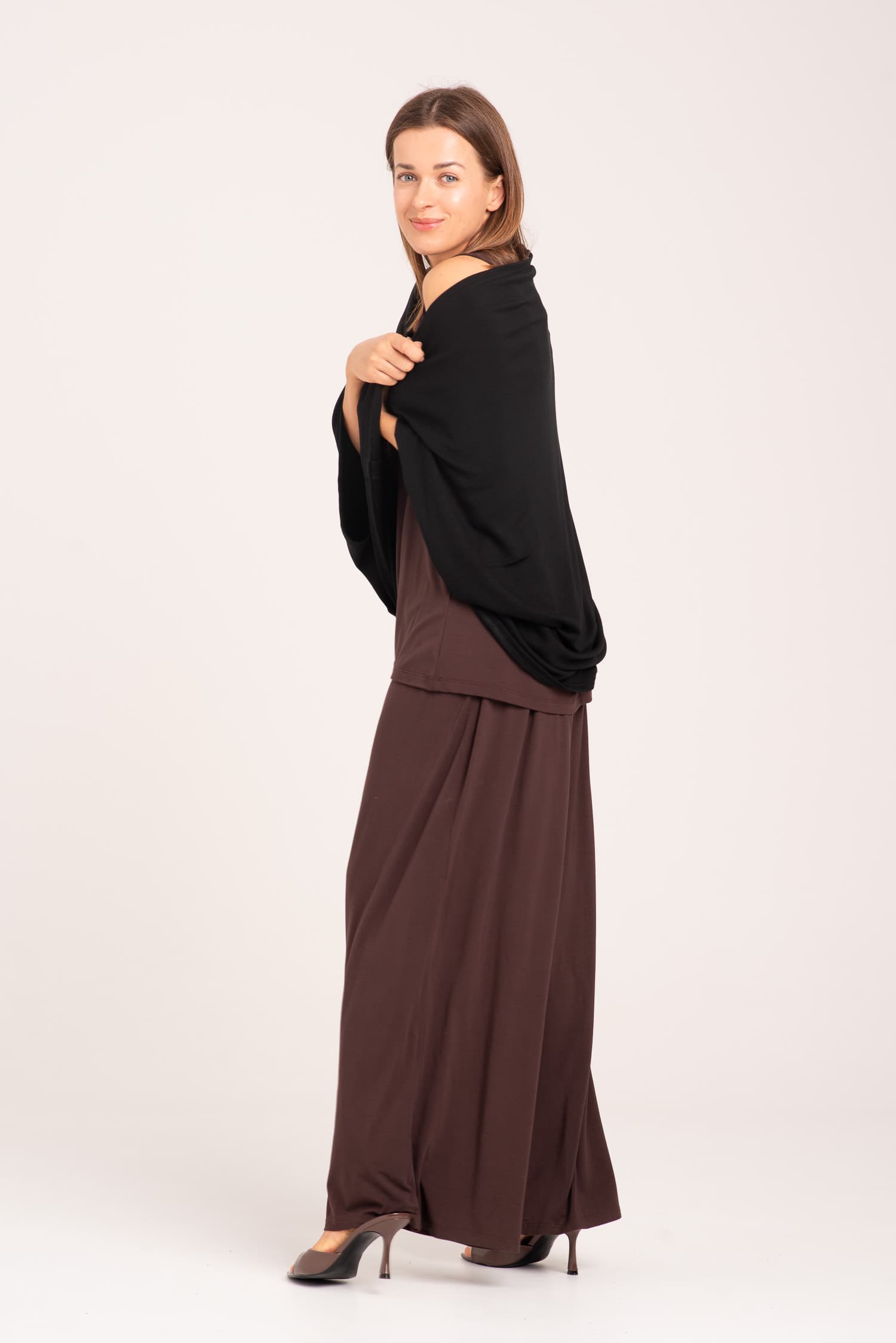 Czarna narzutka bambusowa Grażynka — zdjęcie 9