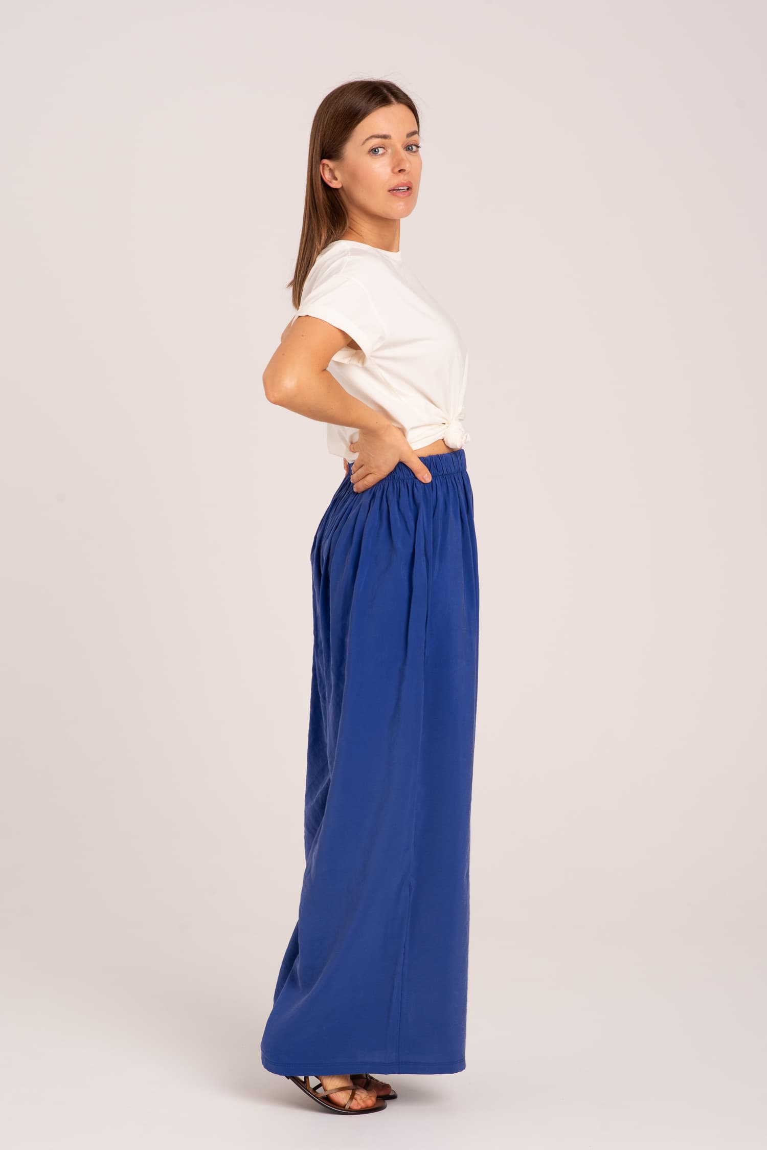Blaue weite Viskose-Hose Harmony — Foto 4