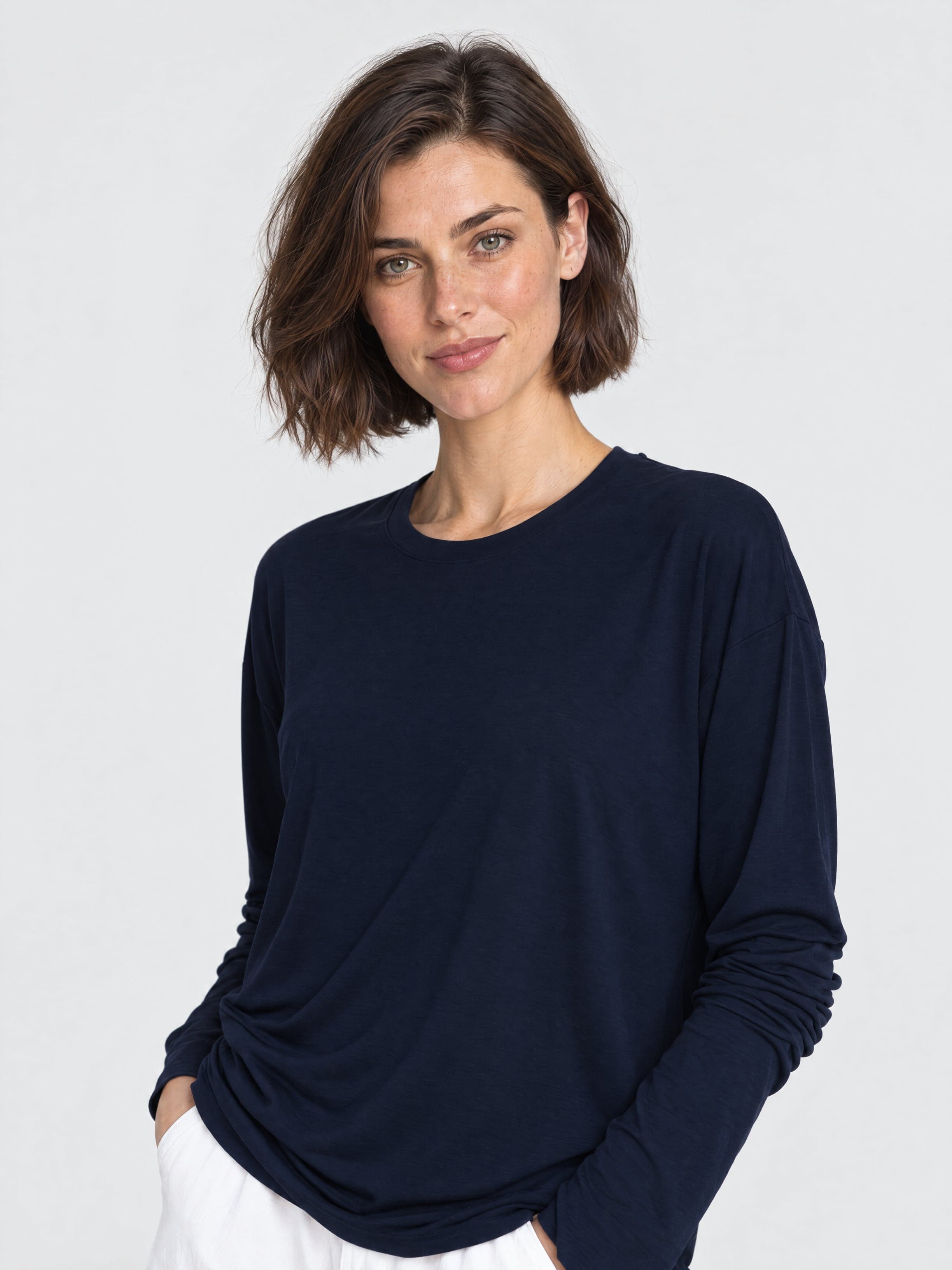 Bambus-Longsleeve Nina in Marineblau — Foto 1