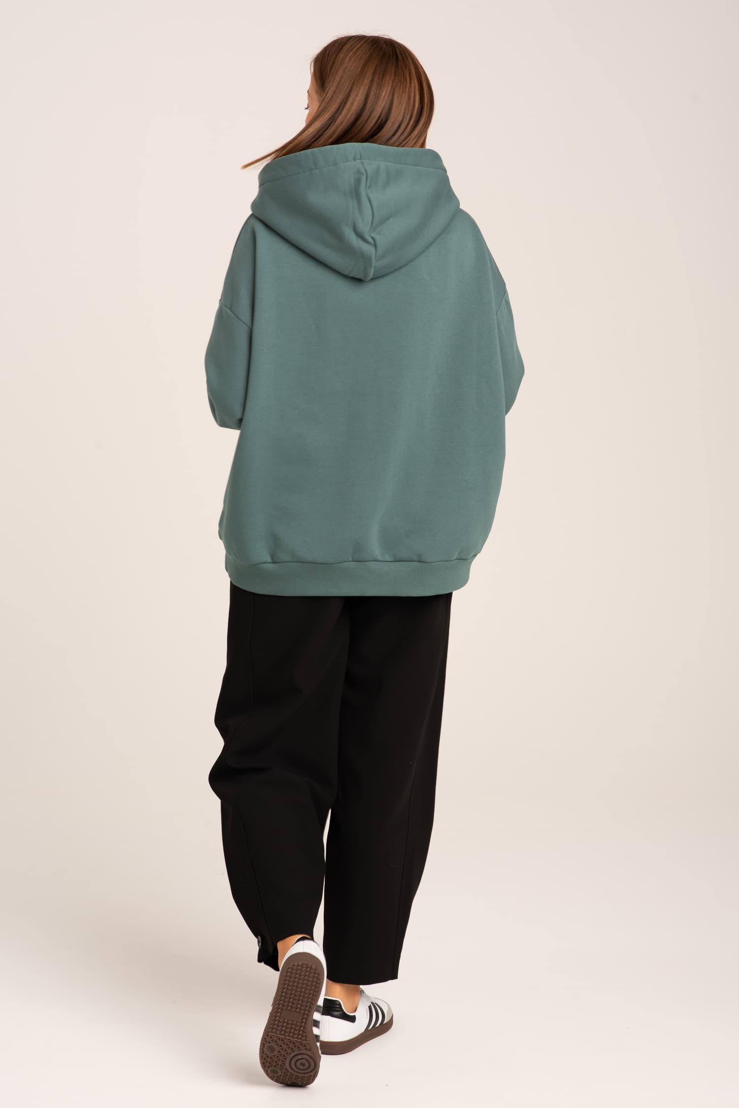 Zielona bluza dresowa z kapturem LOU — zdjęcie 4