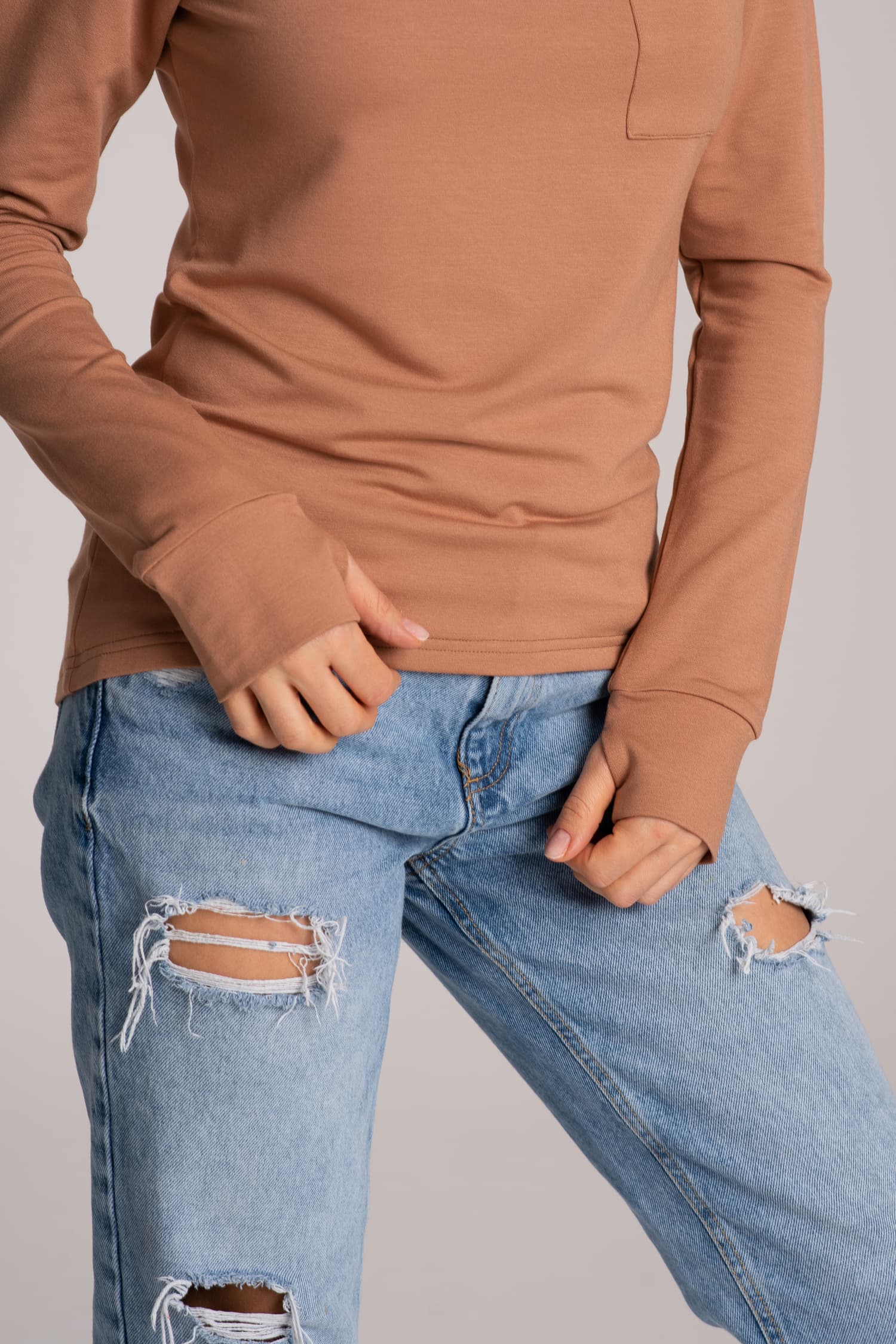 Longsleeve mit Brusttasche BASIC – Camel — Foto 5