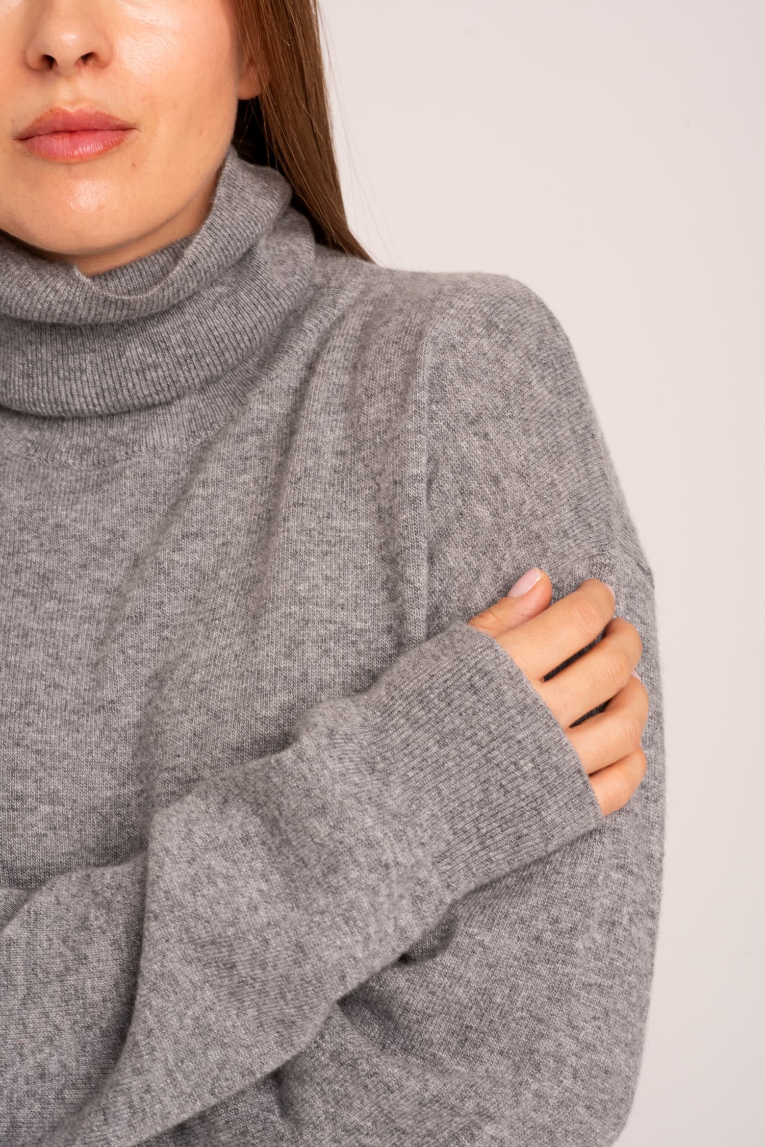 Szary klasyczny golf damski Monica — zdjęcie 6