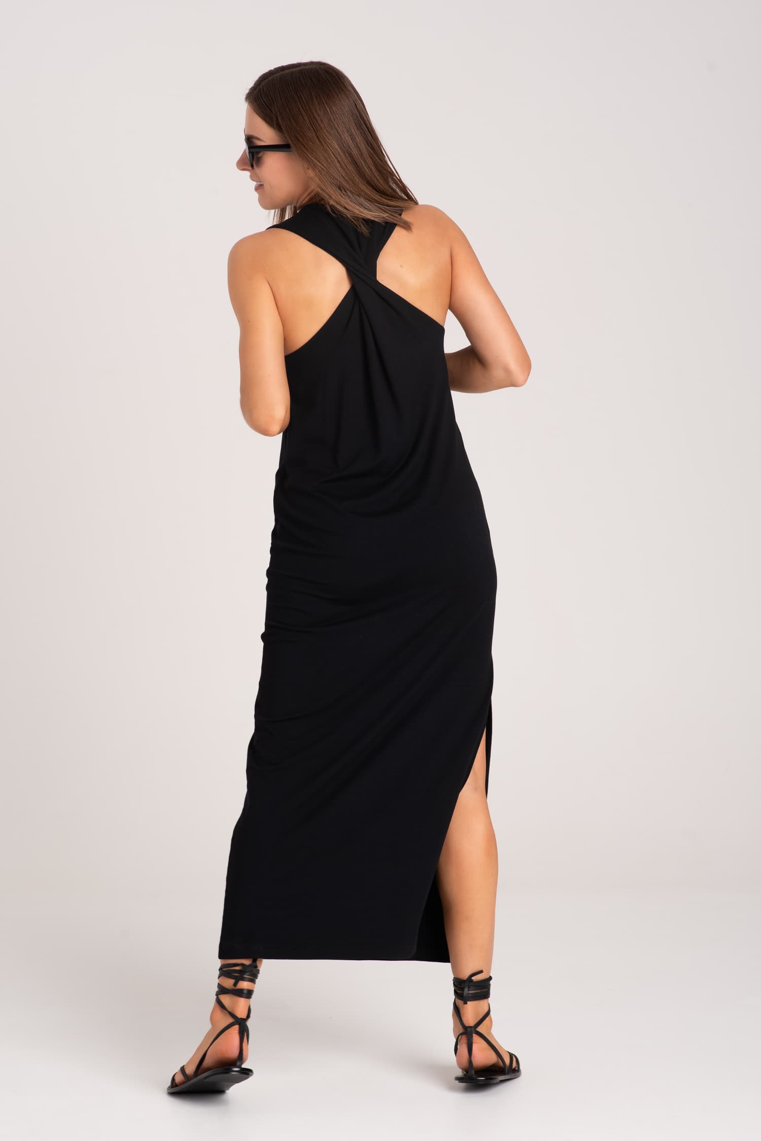 Sukienka z modalu zakręcona na plecach Emma — zdjęcie 4