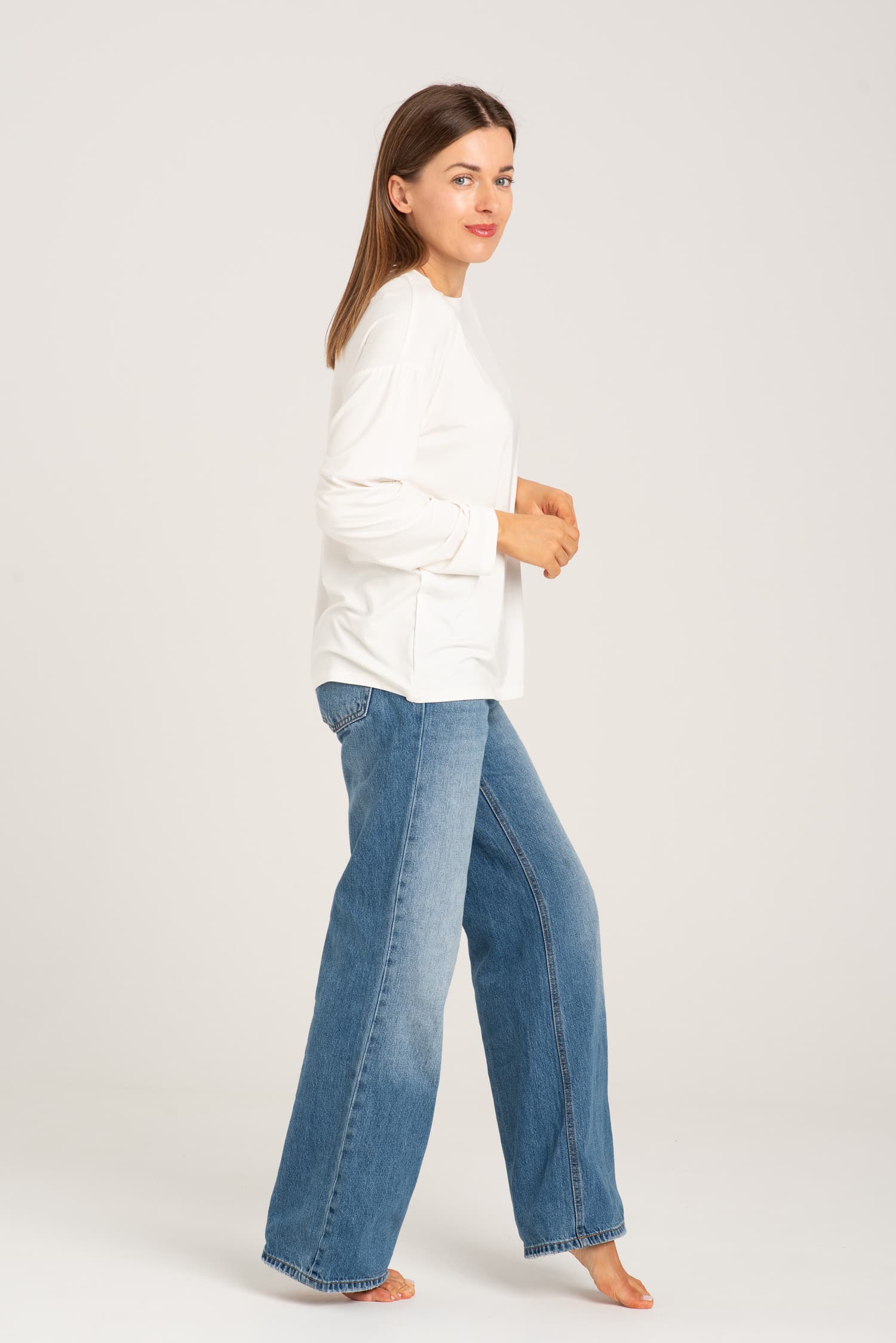 Biały longsleeve bambusowy Nina — zdjęcie 3