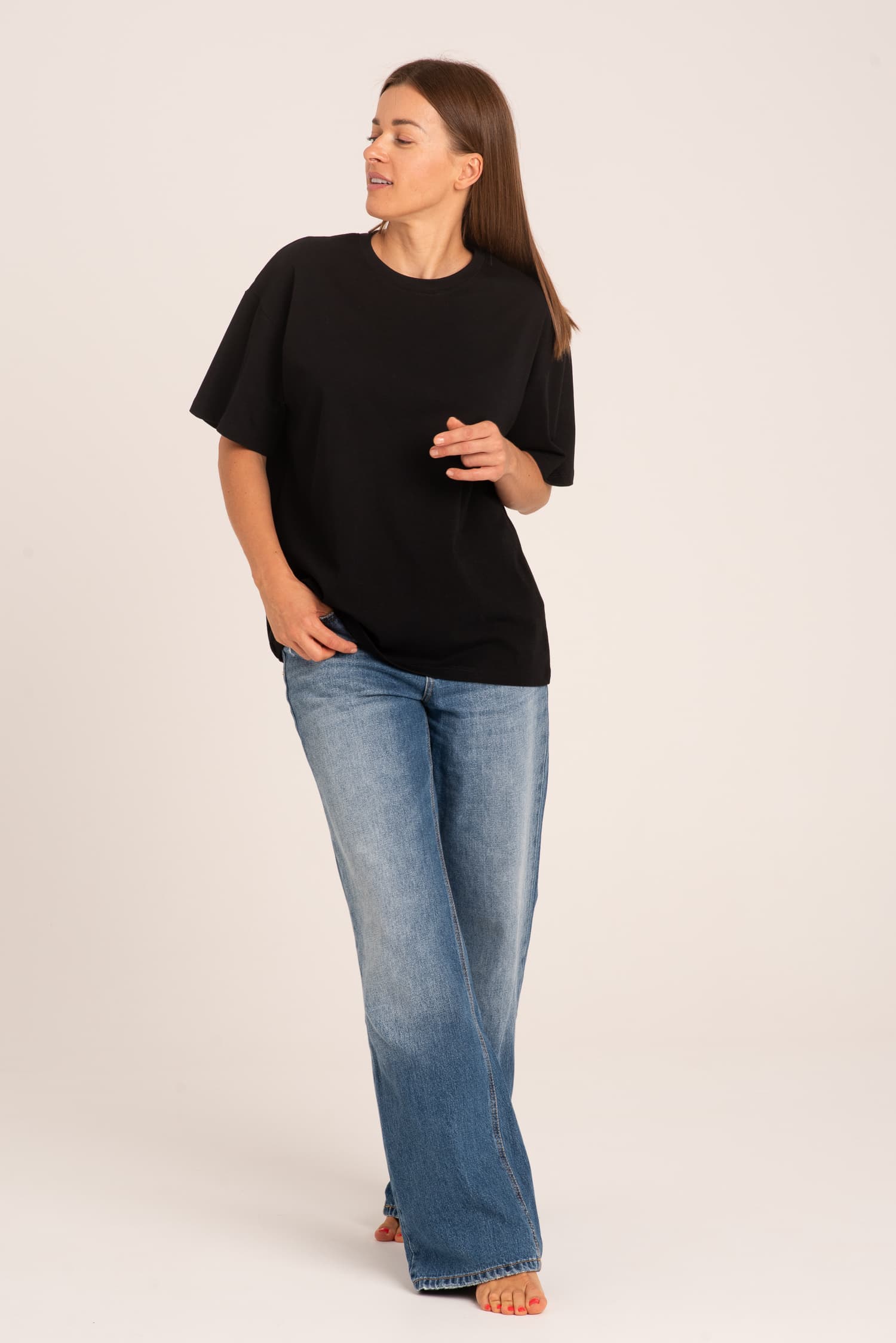 Czarny t-shirt damski z grubej bawełny Ina