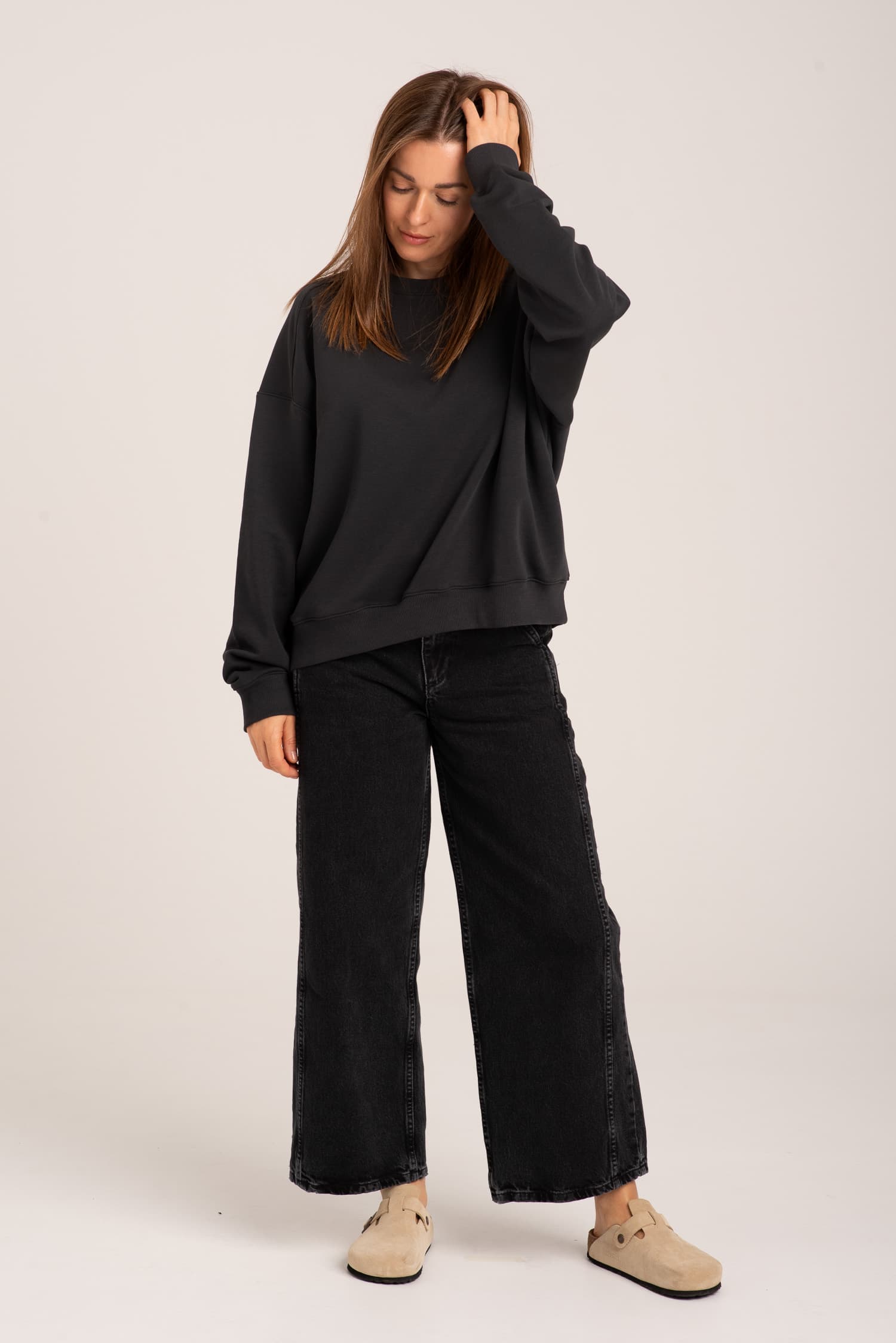 Grafitowa bluza dresowa Nora — zdjęcie 5