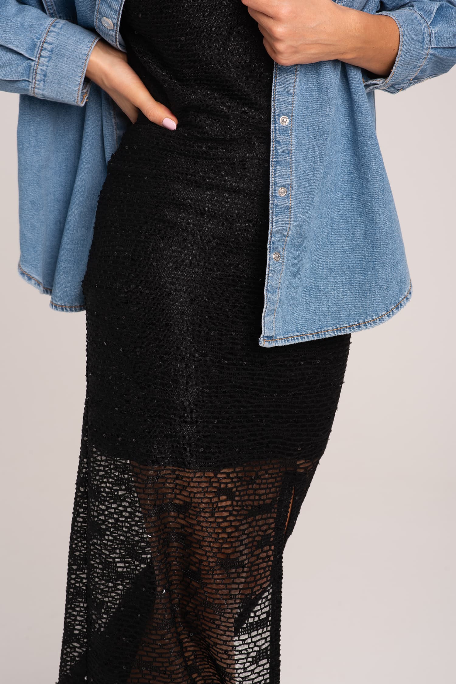 Czarna koronkowa sukienka z cekinami GRACE — zdjęcie 8