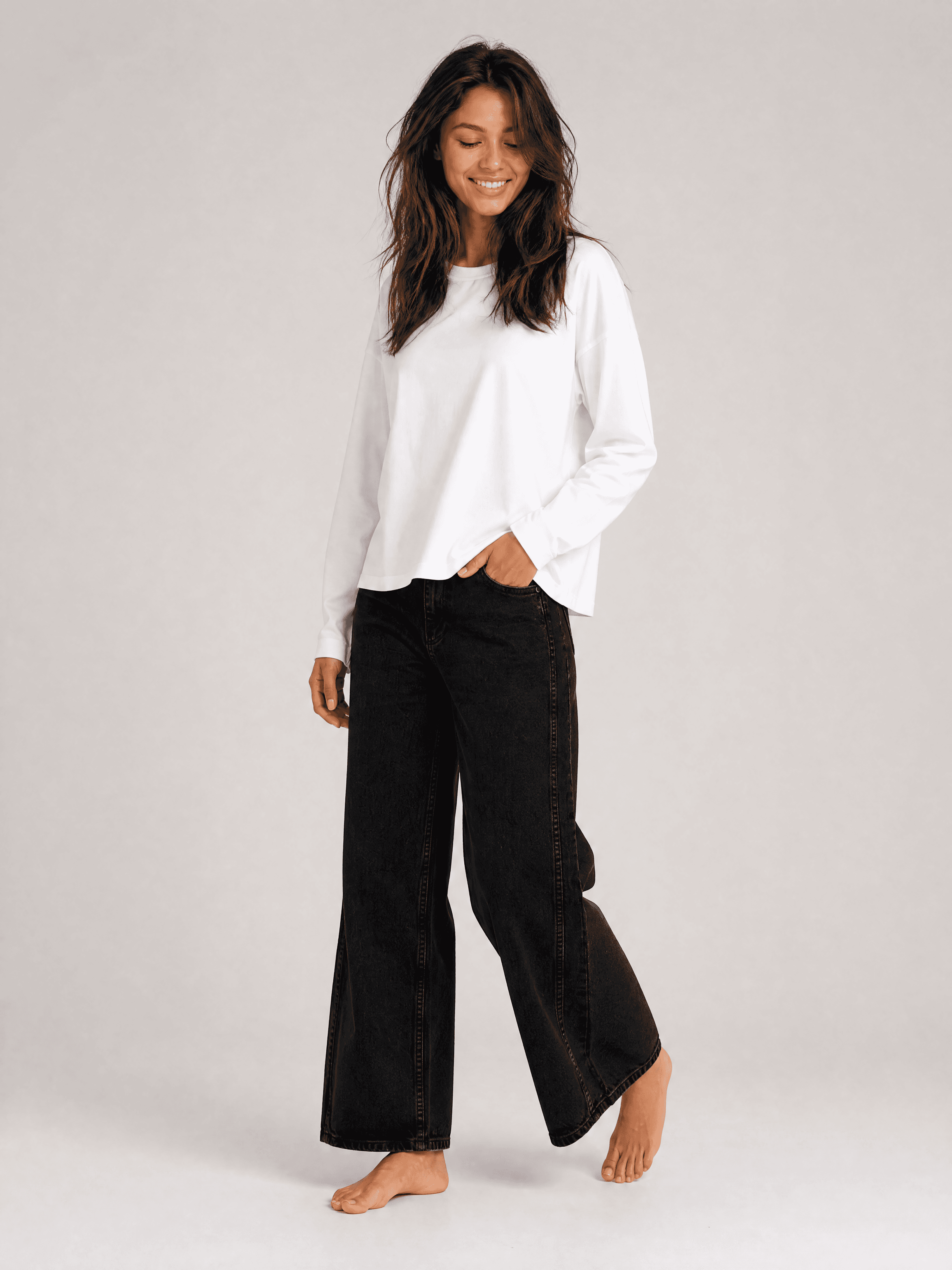 Biały bawełniany longsleeve HANNAH — zdjęcie 7