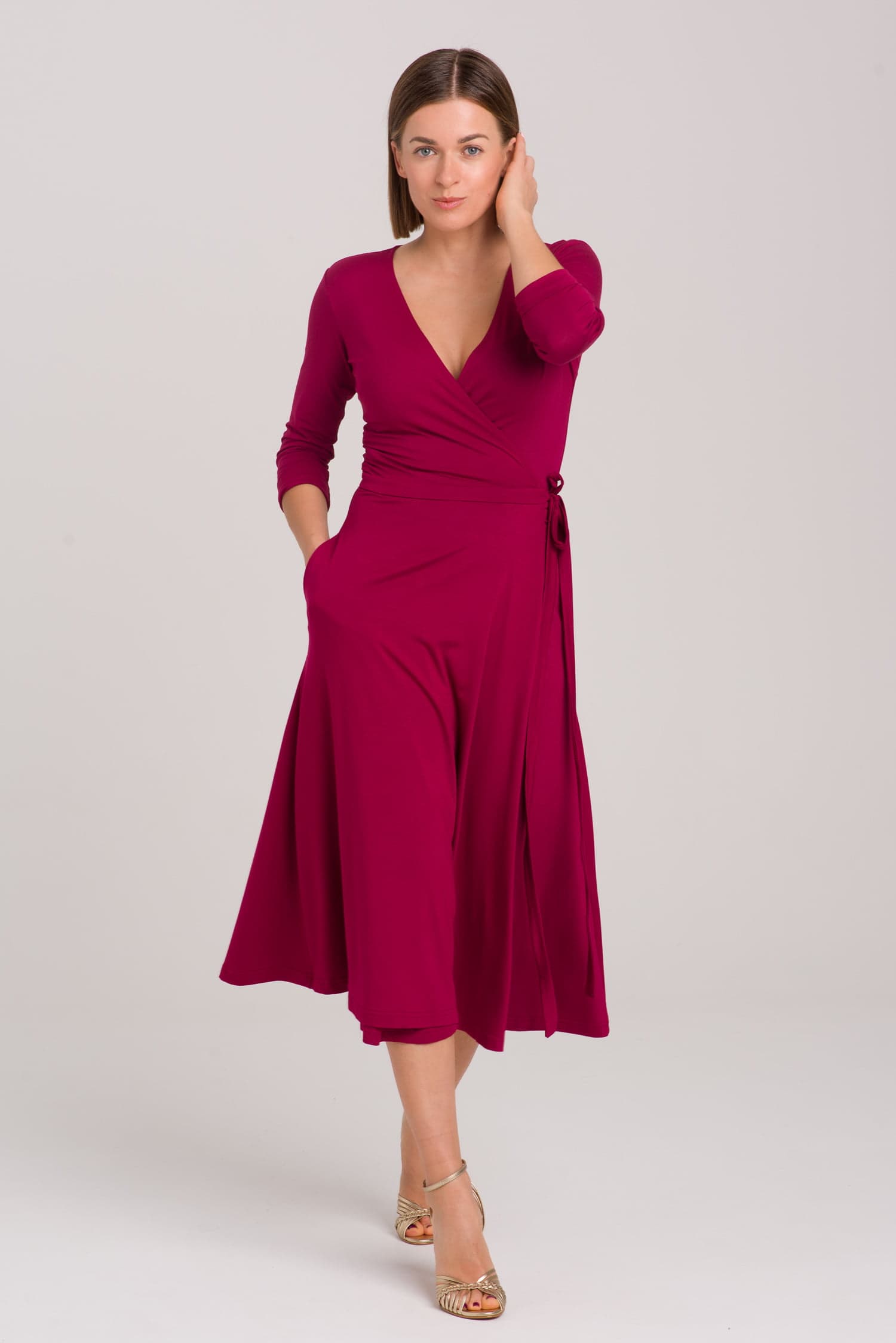 Bordowa sukienka kopertowa z modalu Red