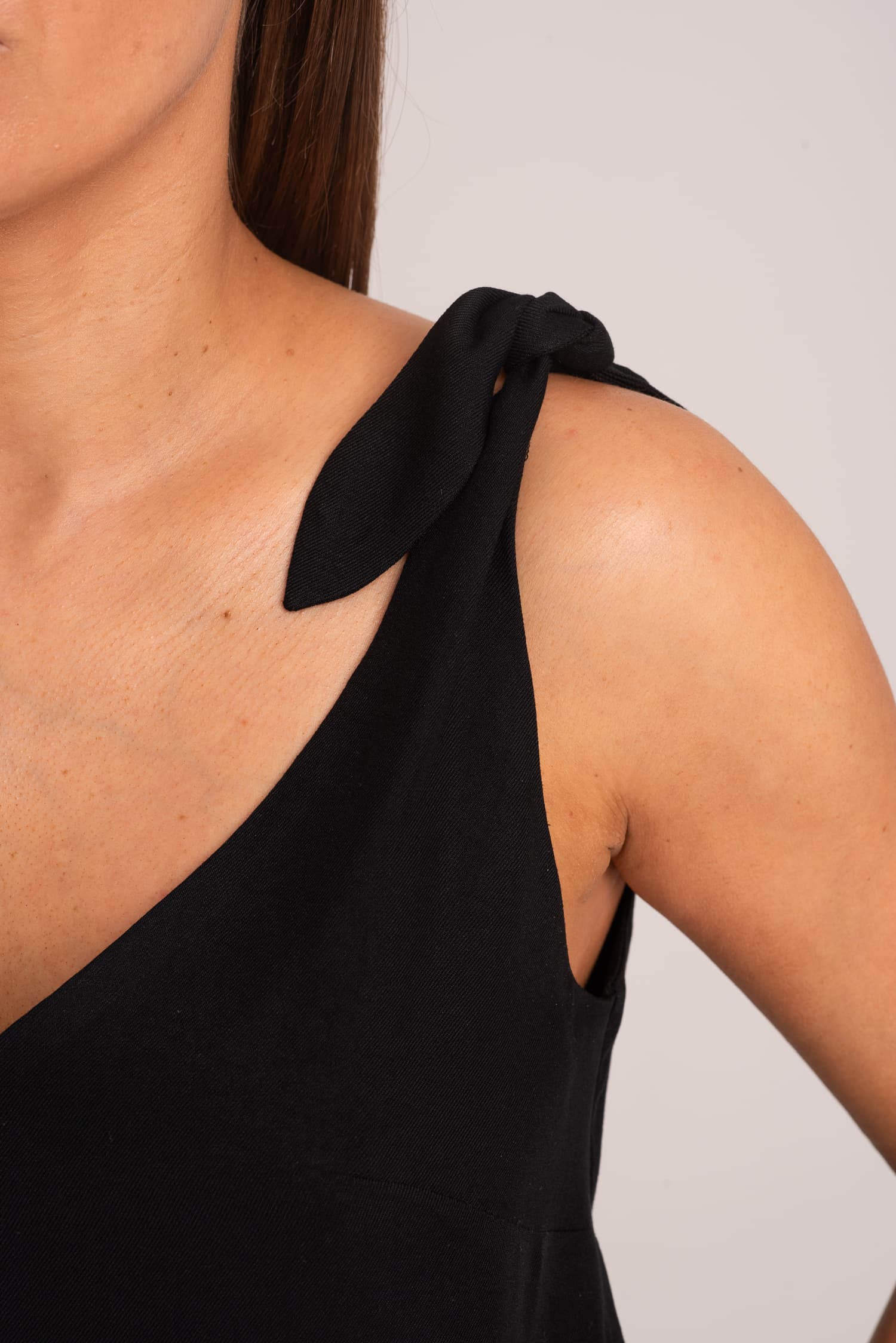 Letnia sukienka SAMAR - czarna — zdjęcie 4