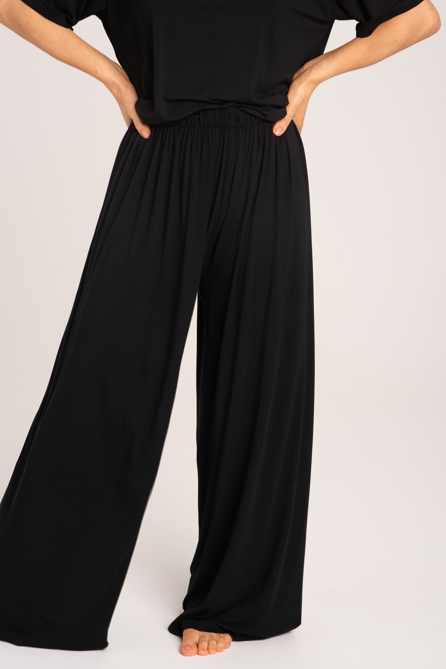 Black Loose-Fit Bamboo Trousers Nina — photo 8