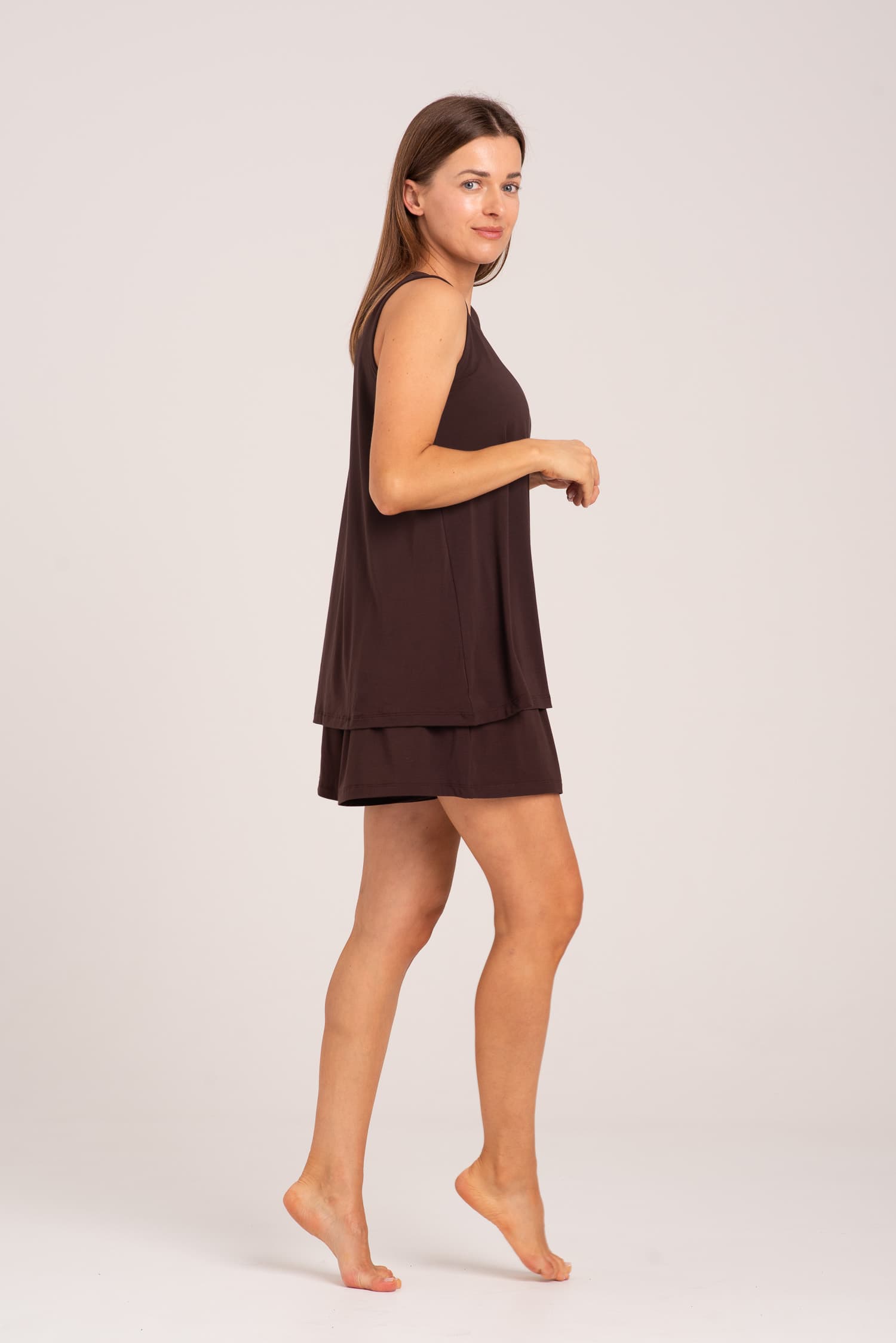 Brązowy top bambusowy na szerokich ramiączkach Nina - widok 2