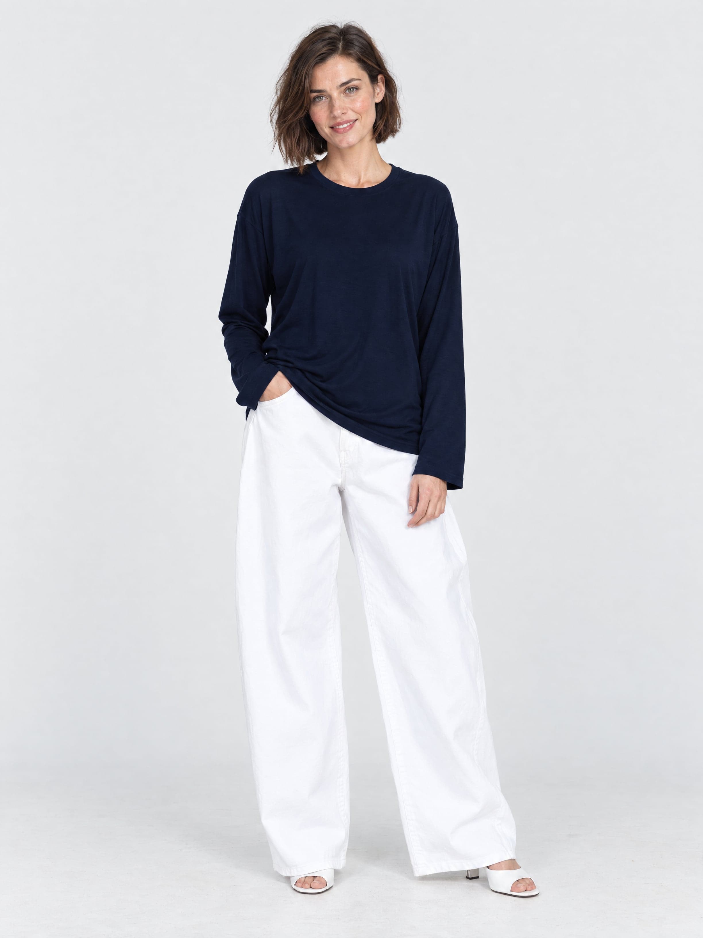 Bambus-Longsleeve Nina in Marineblau — Foto 2