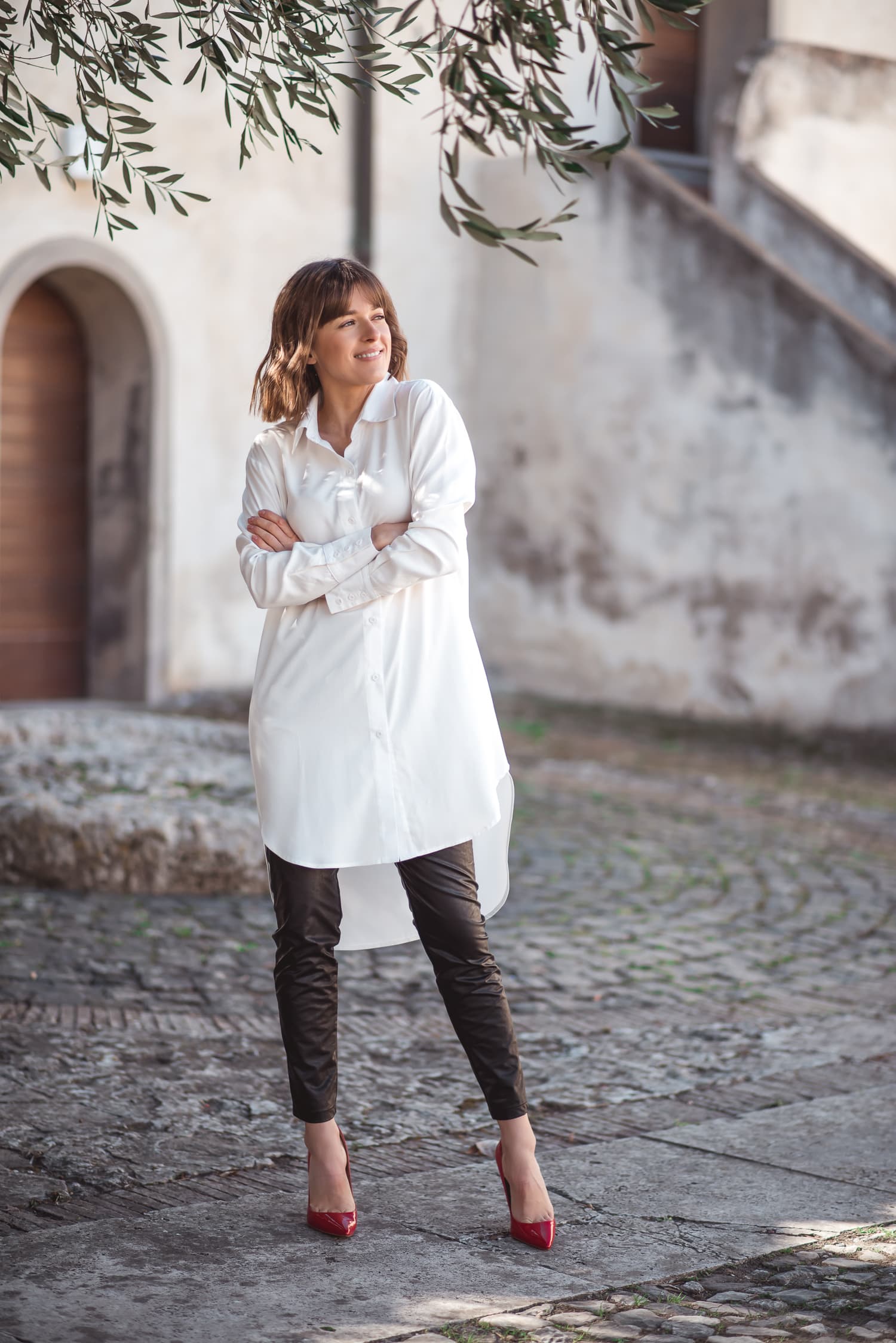 Biała damska koszula BASIC — zdjęcie 1