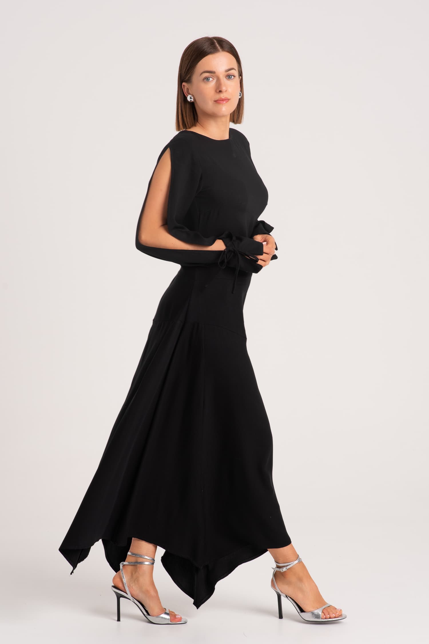 Czarna asymetryczna sukienka Lea