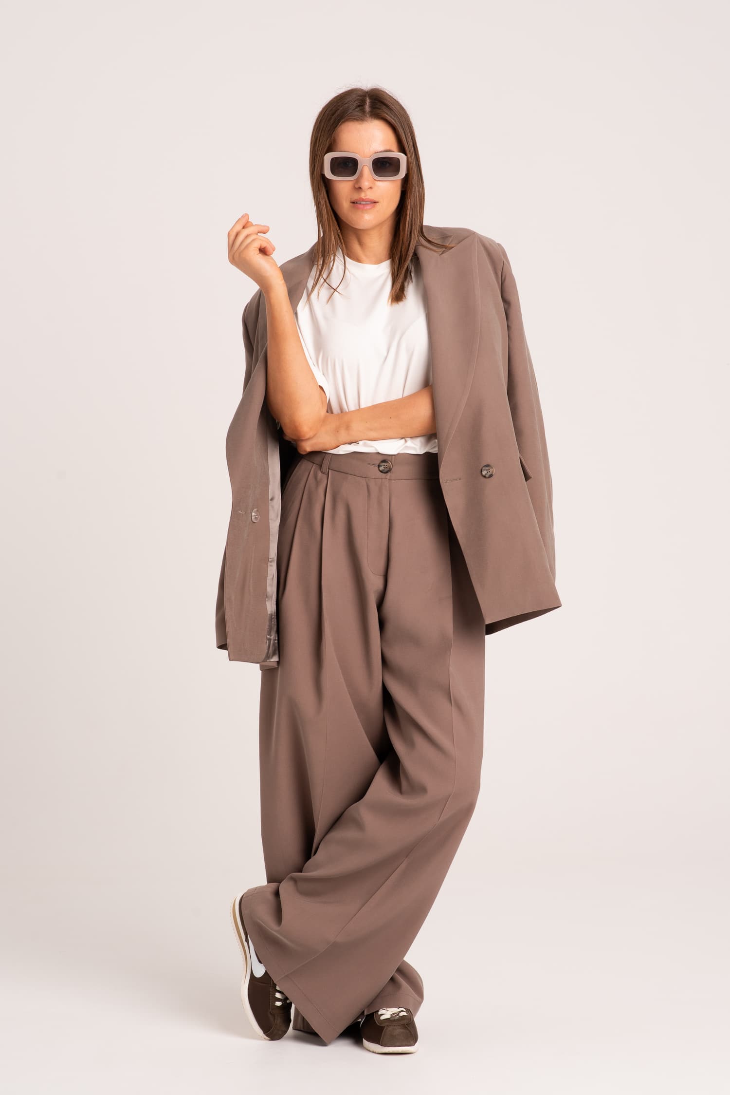 Brązowa marynarka damska oversize Pearl — zdjęcie 4