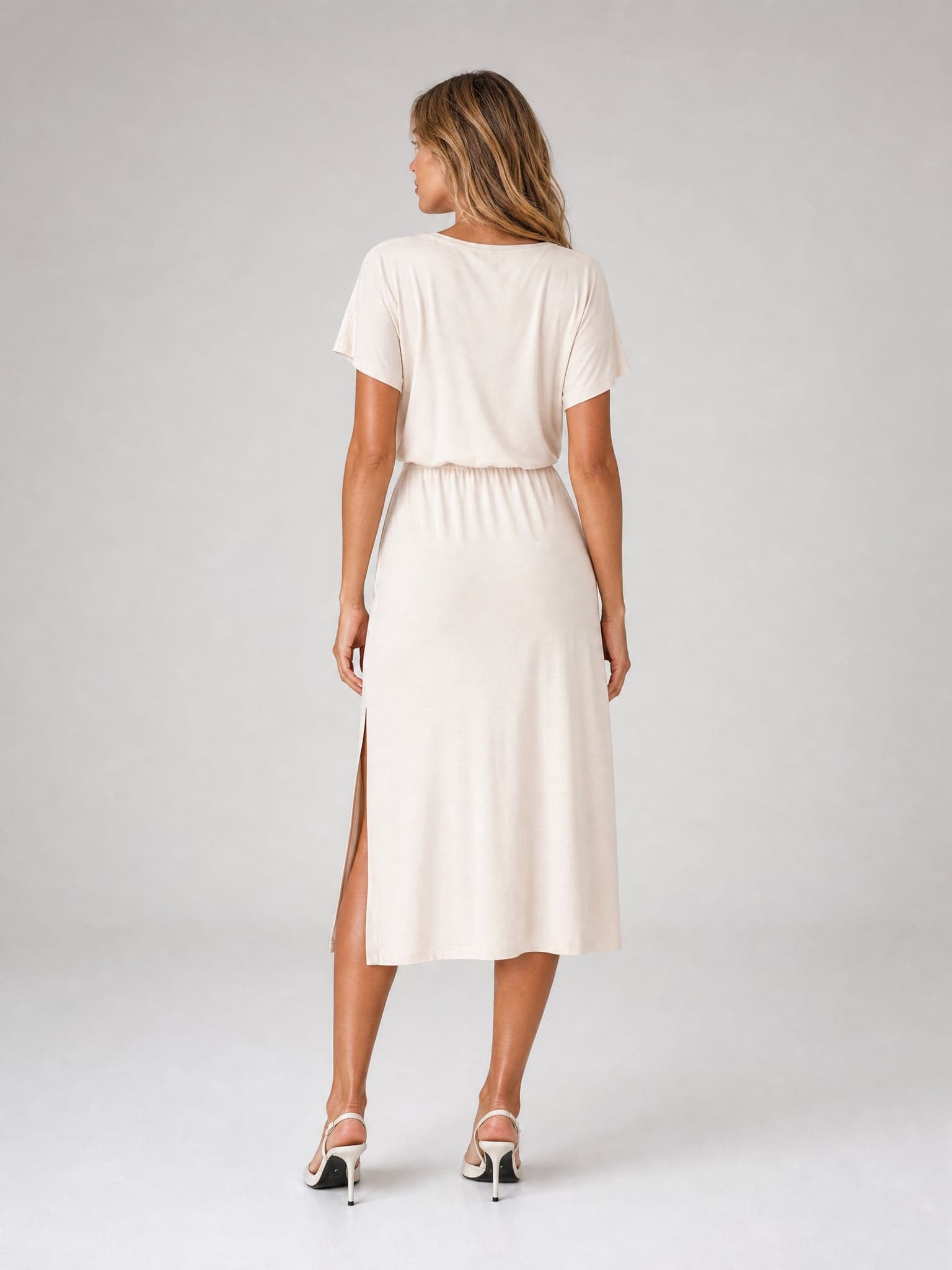Vestido Rosa de modal color crema con manga corta — foto 4