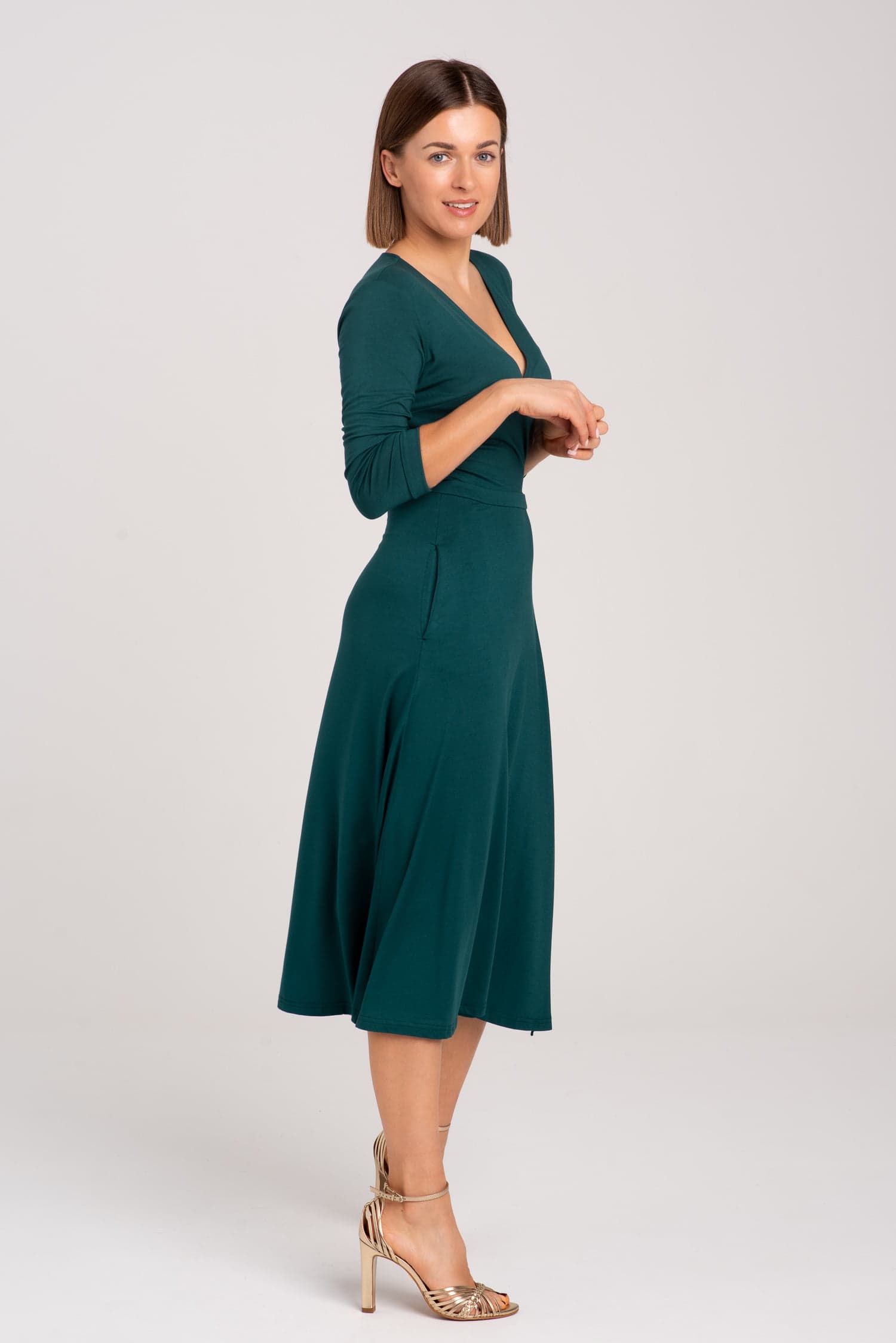 Zielona sukienka kopertowa z modalu Red - widok 2