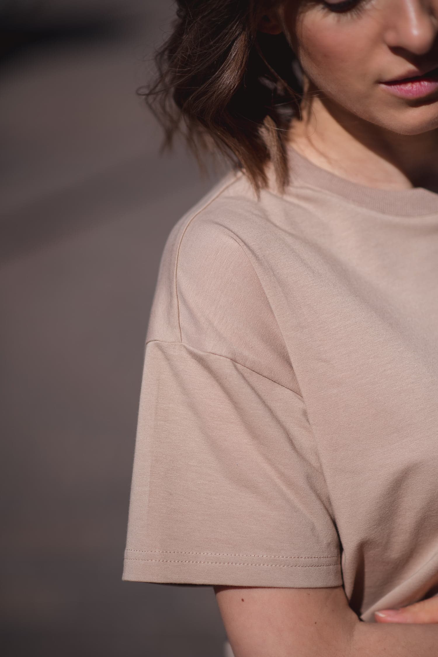 T-shirt klasyczny BASIC – cielisty - zdjęcie 4