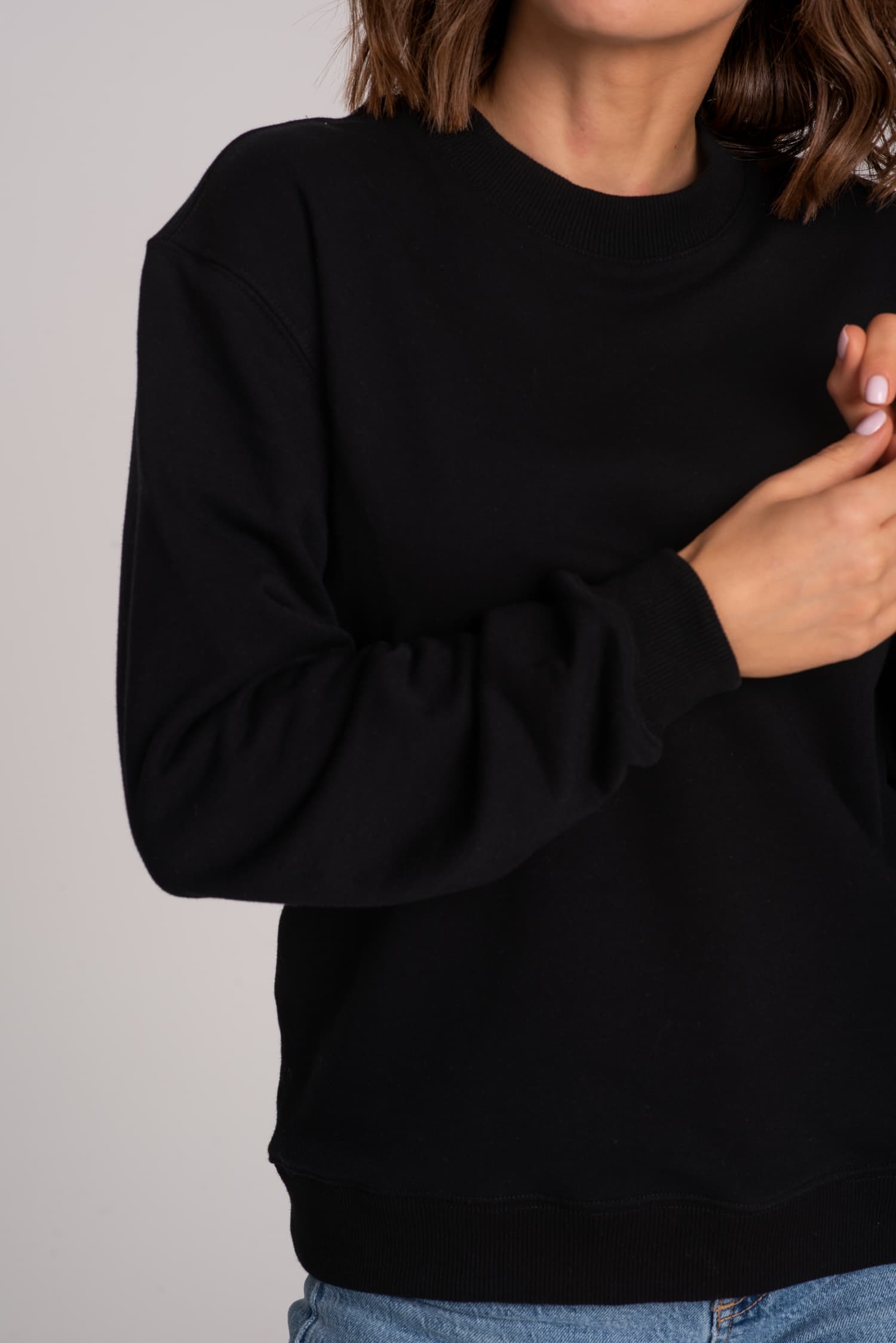 Czarna bluza damska NIEzwykła - zdjęcie 4