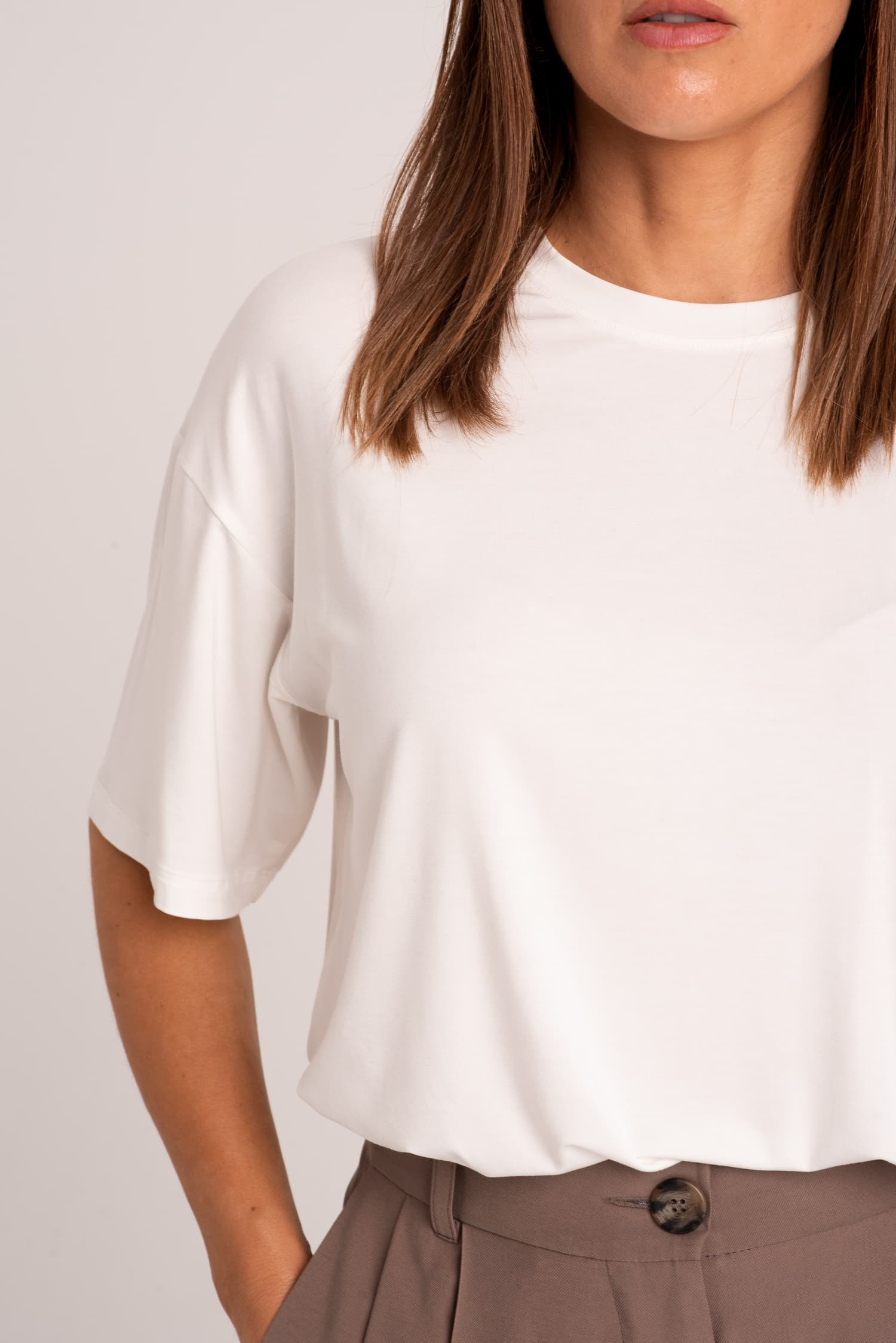 Biały bambusowy t-shirt Nina - zdjęcie 3