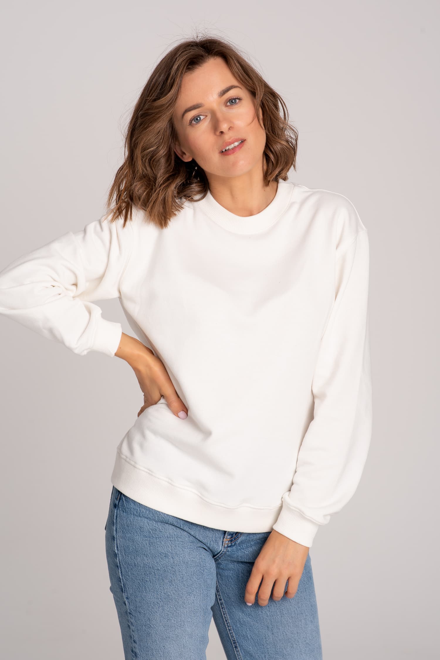 Biała bluza damska NIEzwykła - zdjęcie 4