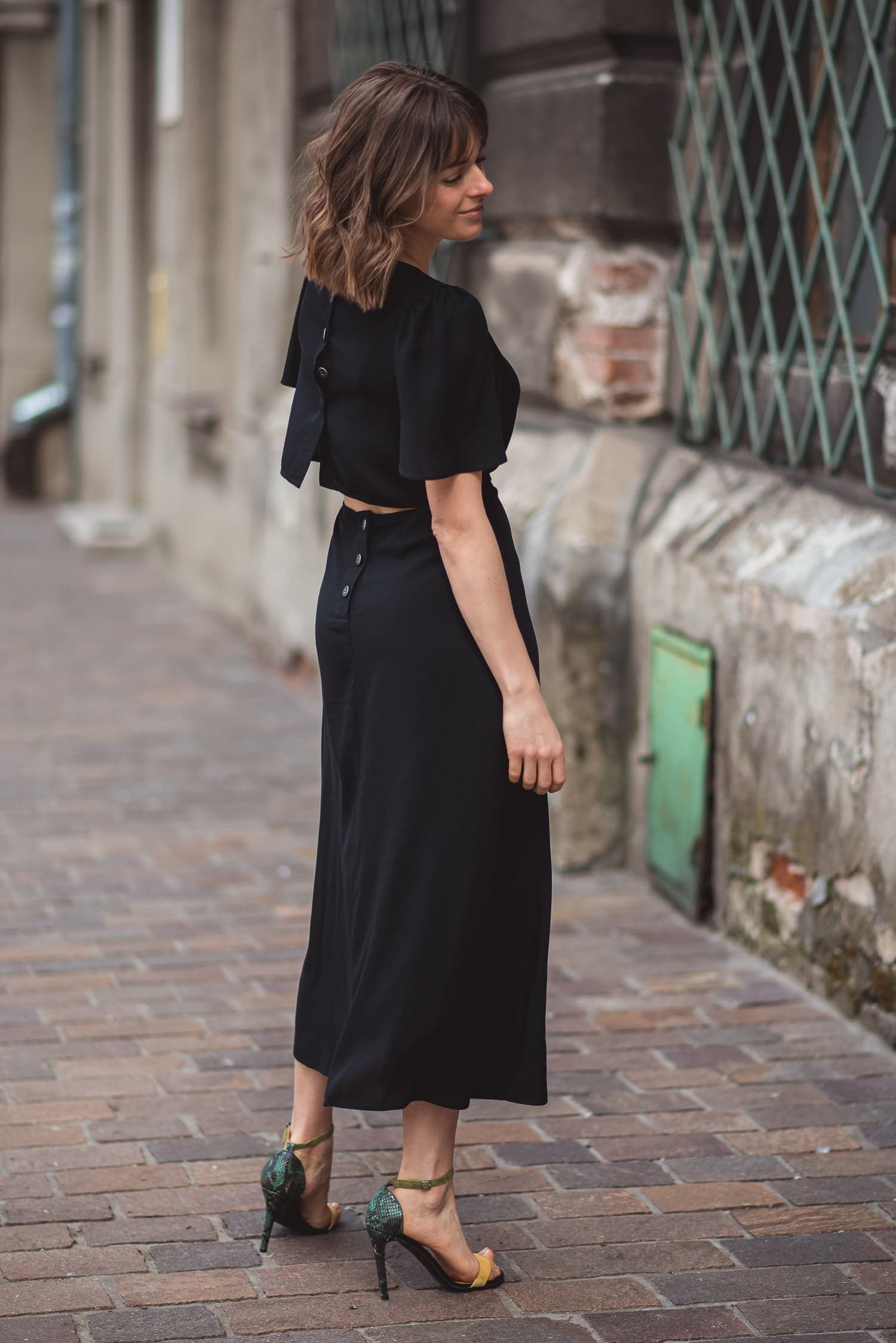 Sukienka z odkrytymi plecami SUMMER - czarna