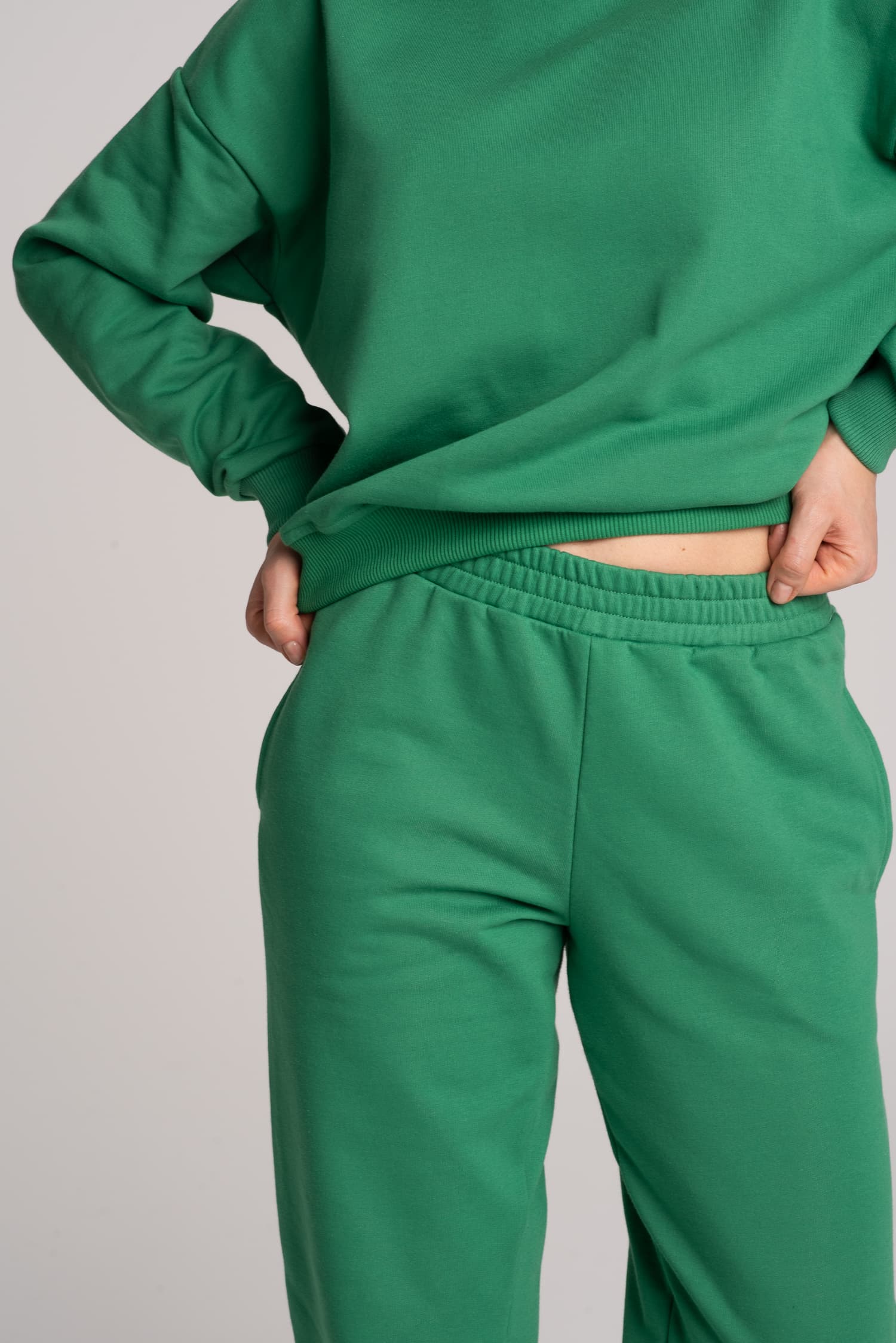 Dresy damskie: bluza + spodnie – zielone - zdjęcie 4