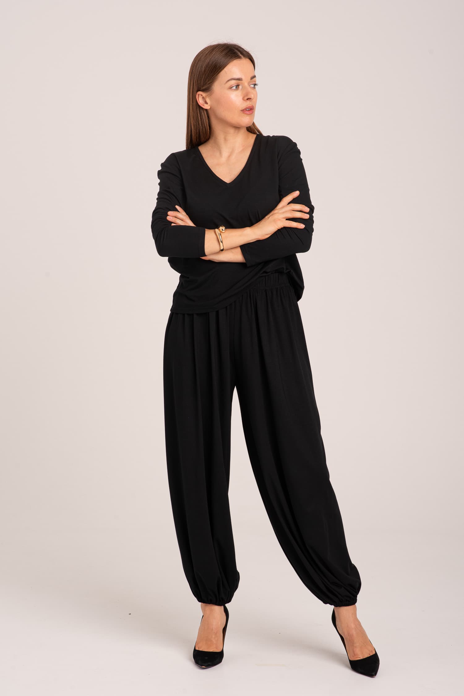 Czarne spodnie typu baloon Selena - zdjęcie 5