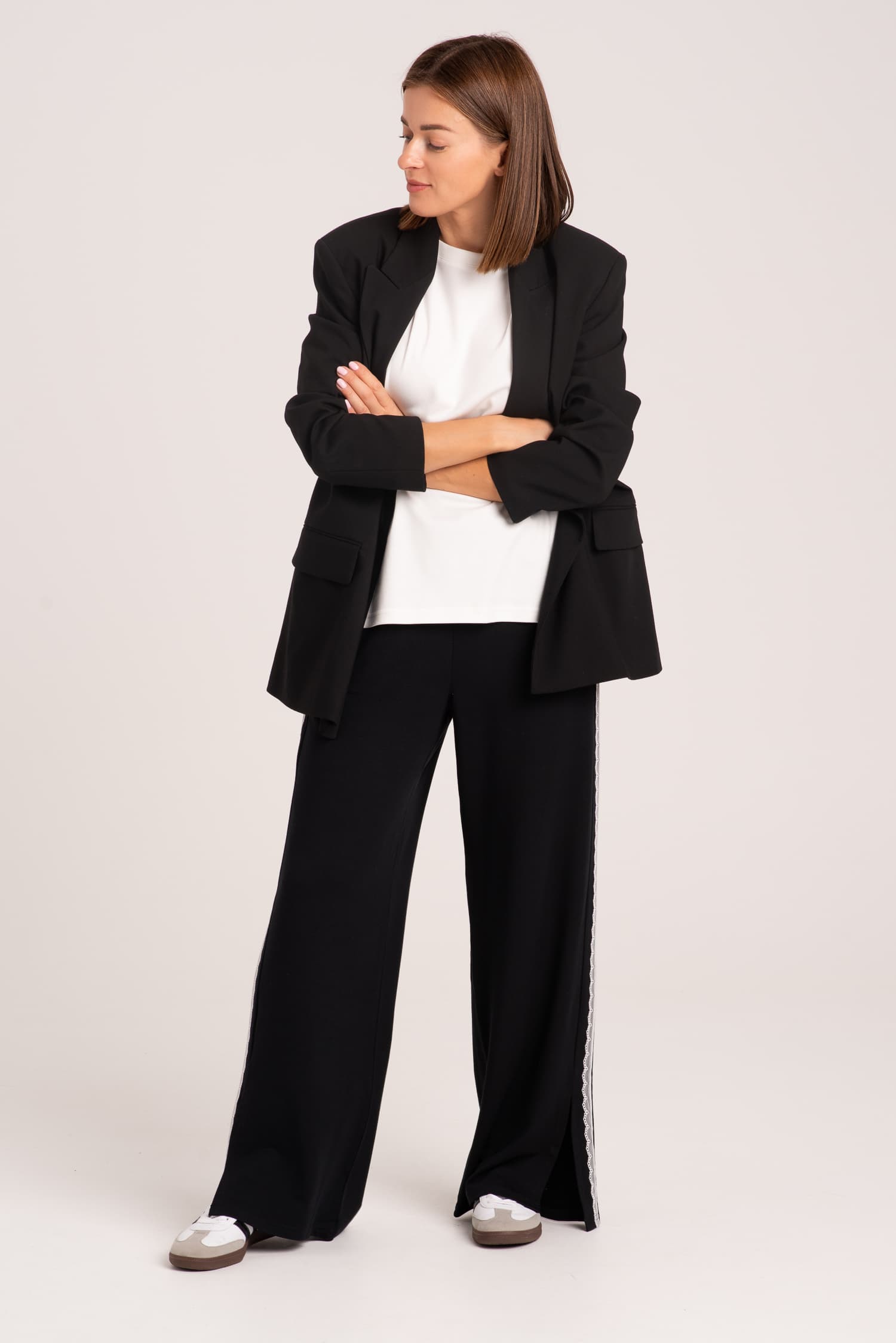 Czarne spodnie z lampasami Brigitte - widok 2