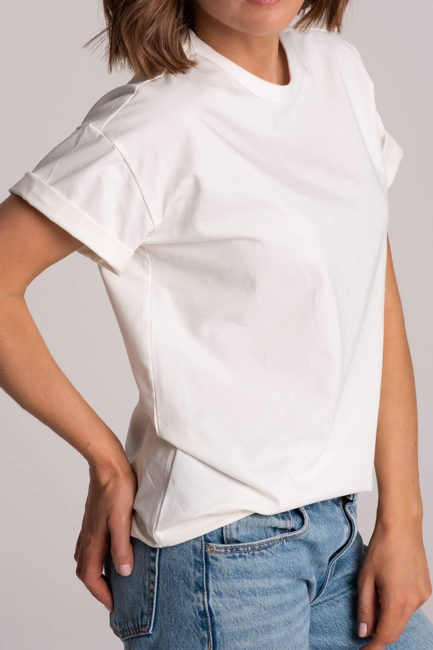 T-shirt klasyczny BASIC – biały - zdjęcie 4