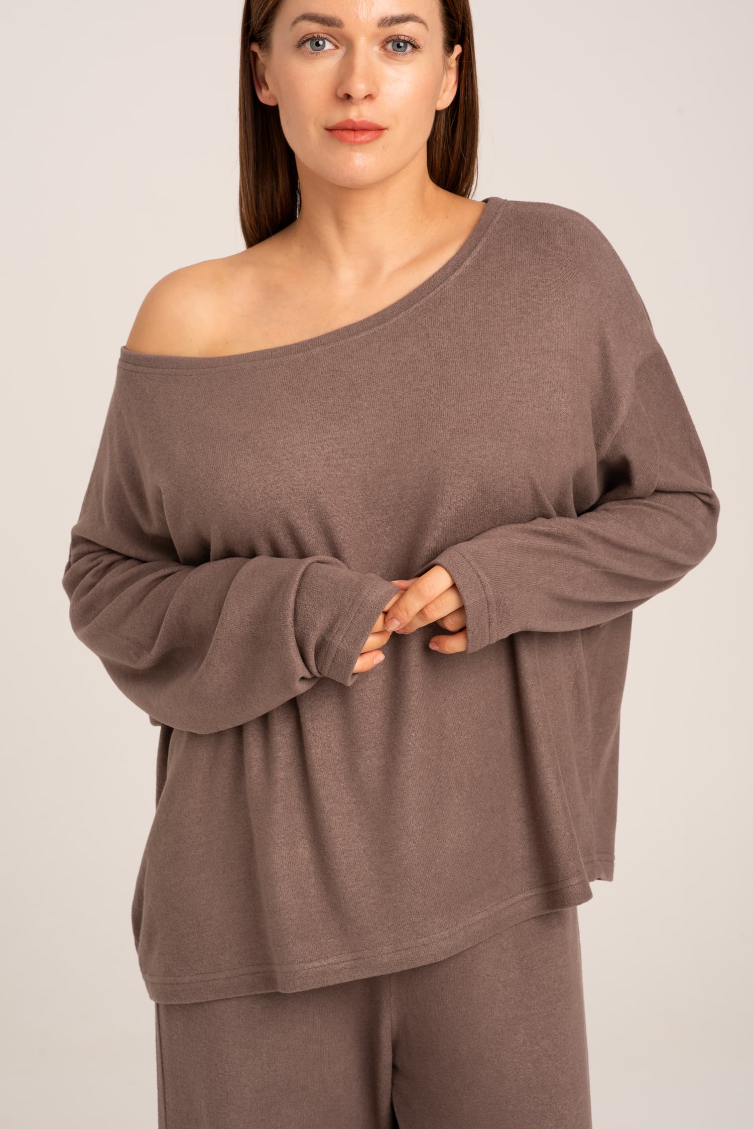 Brązowy longsleeve Clara - zdjęcie 5