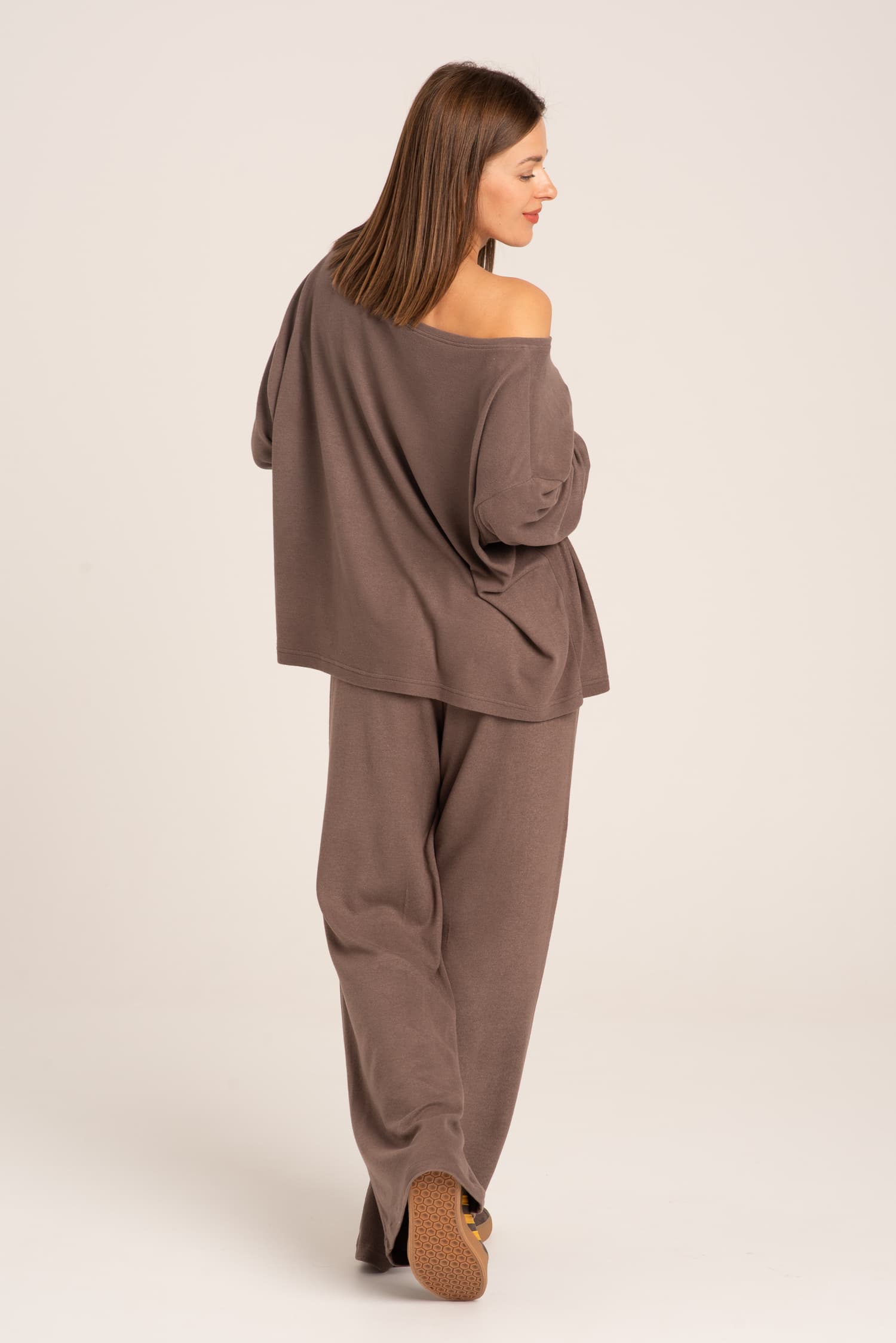 Brązowe luźne spodnie z szerokimi nogawkami Clara